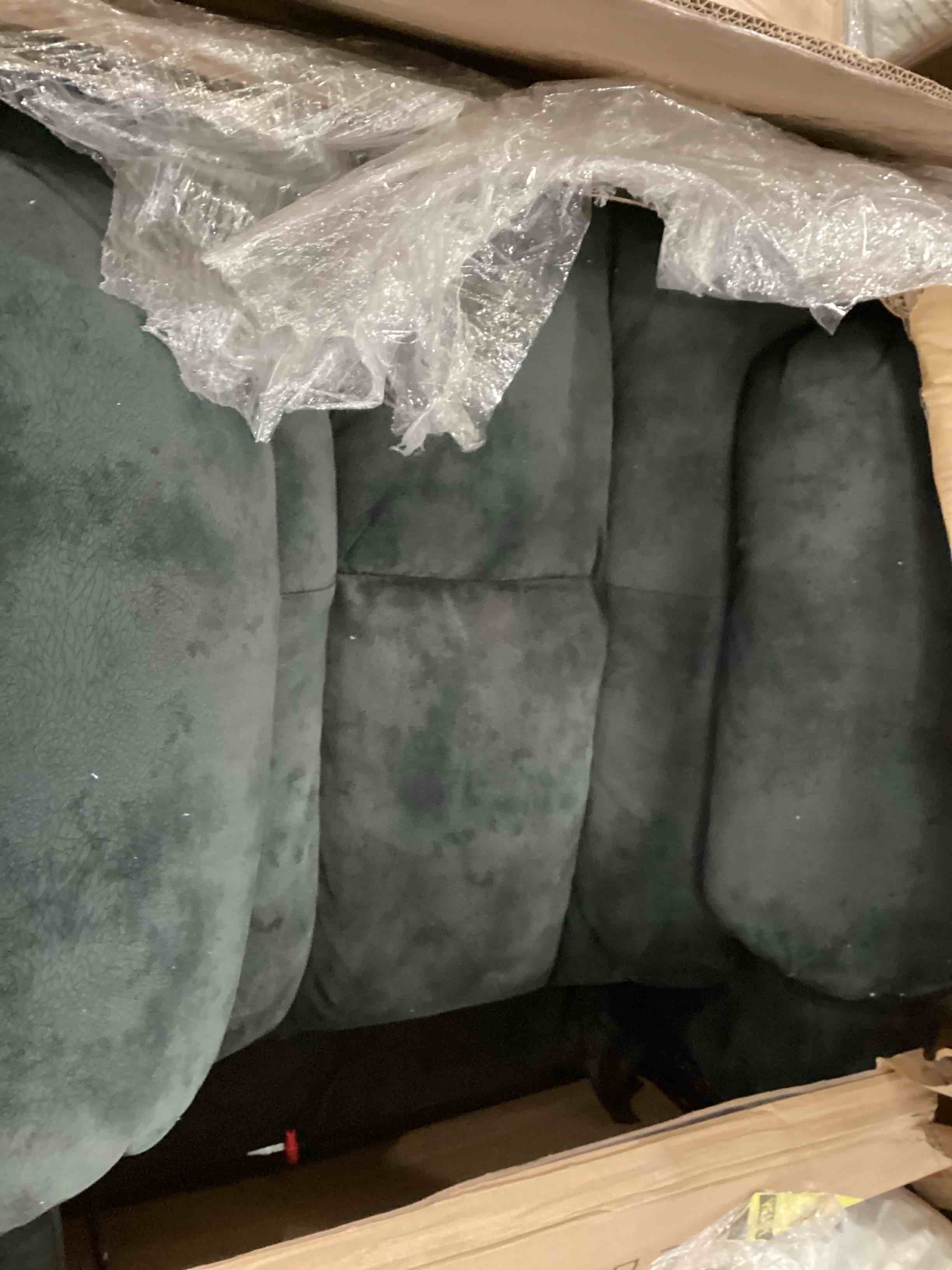 Loveseat 
