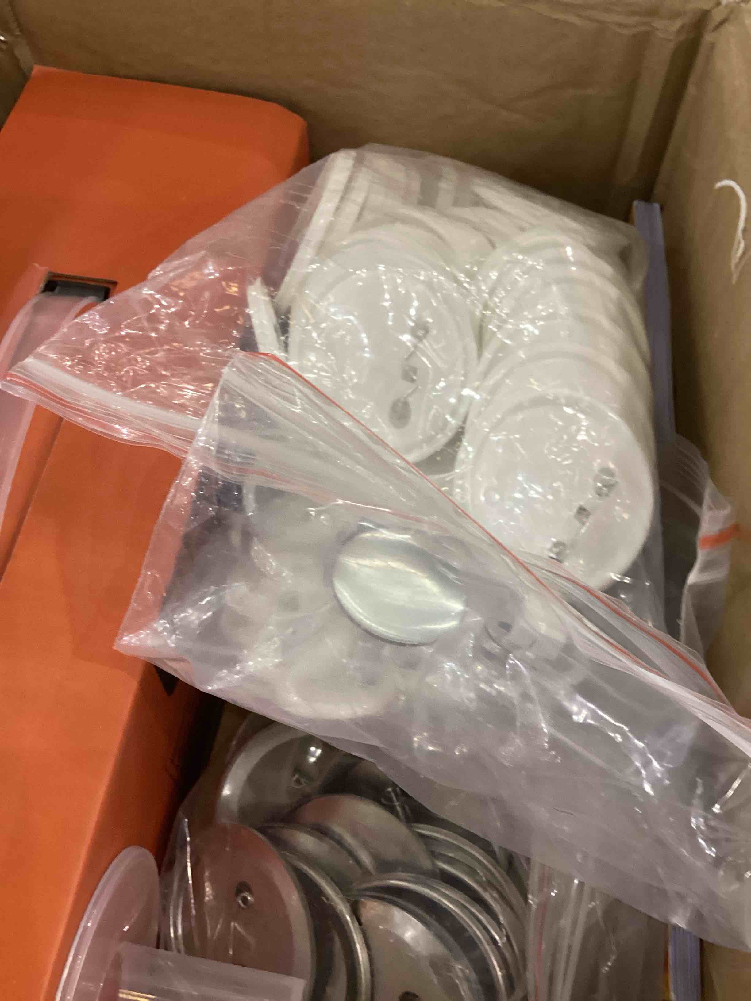 https://s3.amazonaws.com/lotting-images-prod/bidfta/PPE2537342_1752500396128.jpeg
