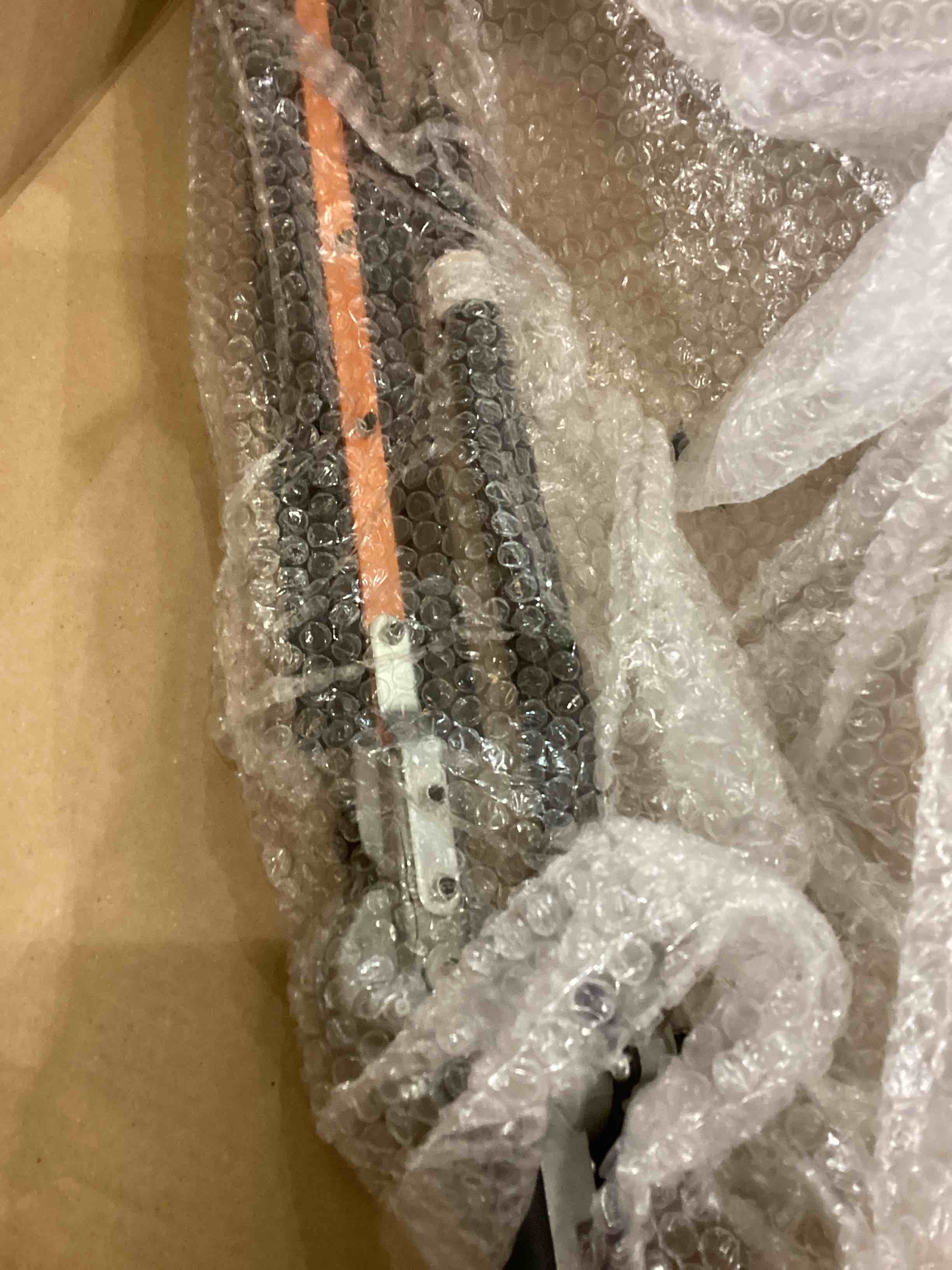 https://s3.amazonaws.com/lotting-images-prod/bidfta/PPE2537370_1752503390499.jpeg