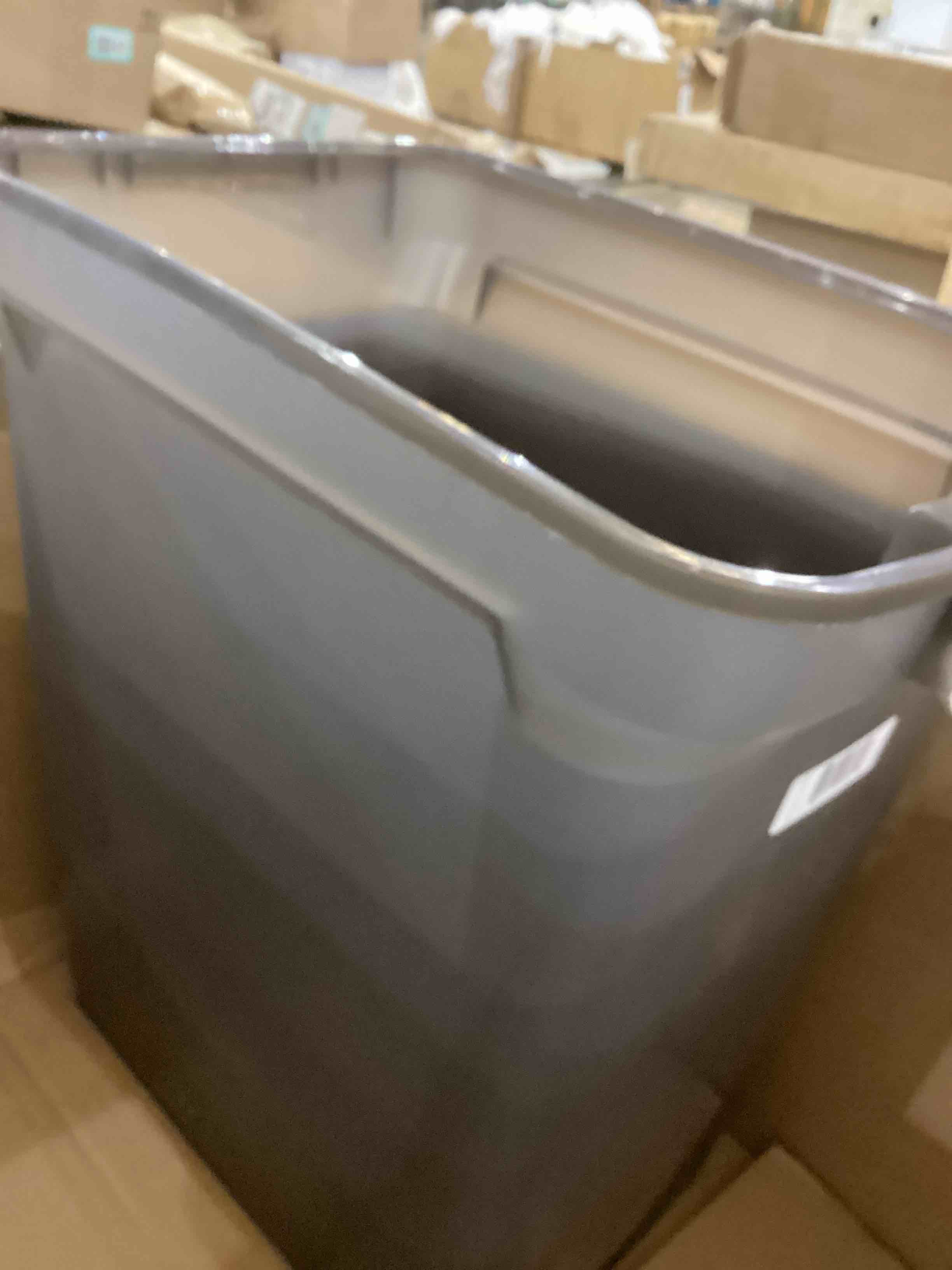 https://s3.amazonaws.com/lotting-images-prod/bidfta/PPE2538092_1752767612024.jpeg