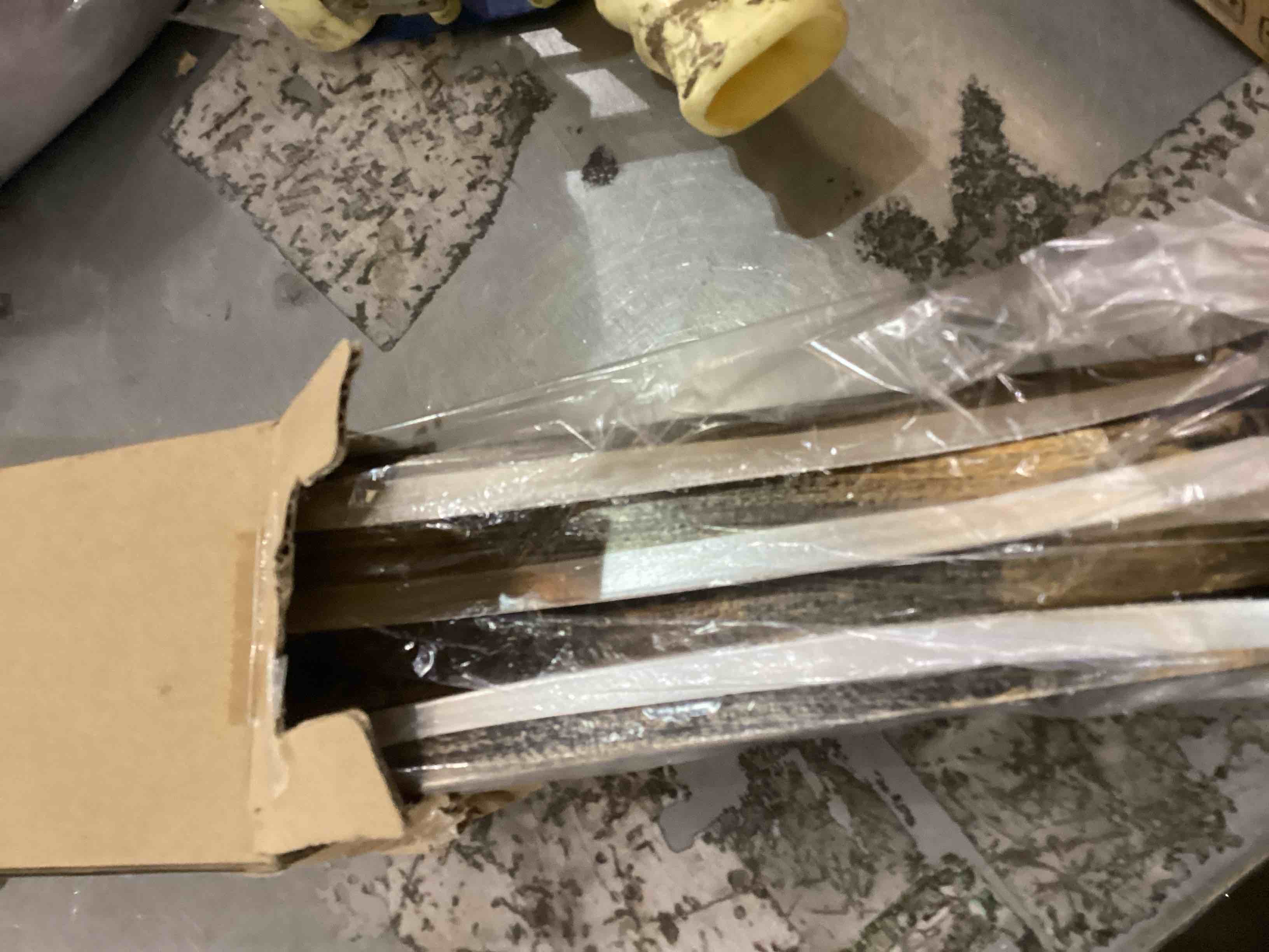 https://s3.amazonaws.com/lotting-images-prod/bidfta/PPE2538968_1753279162611.jpeg
