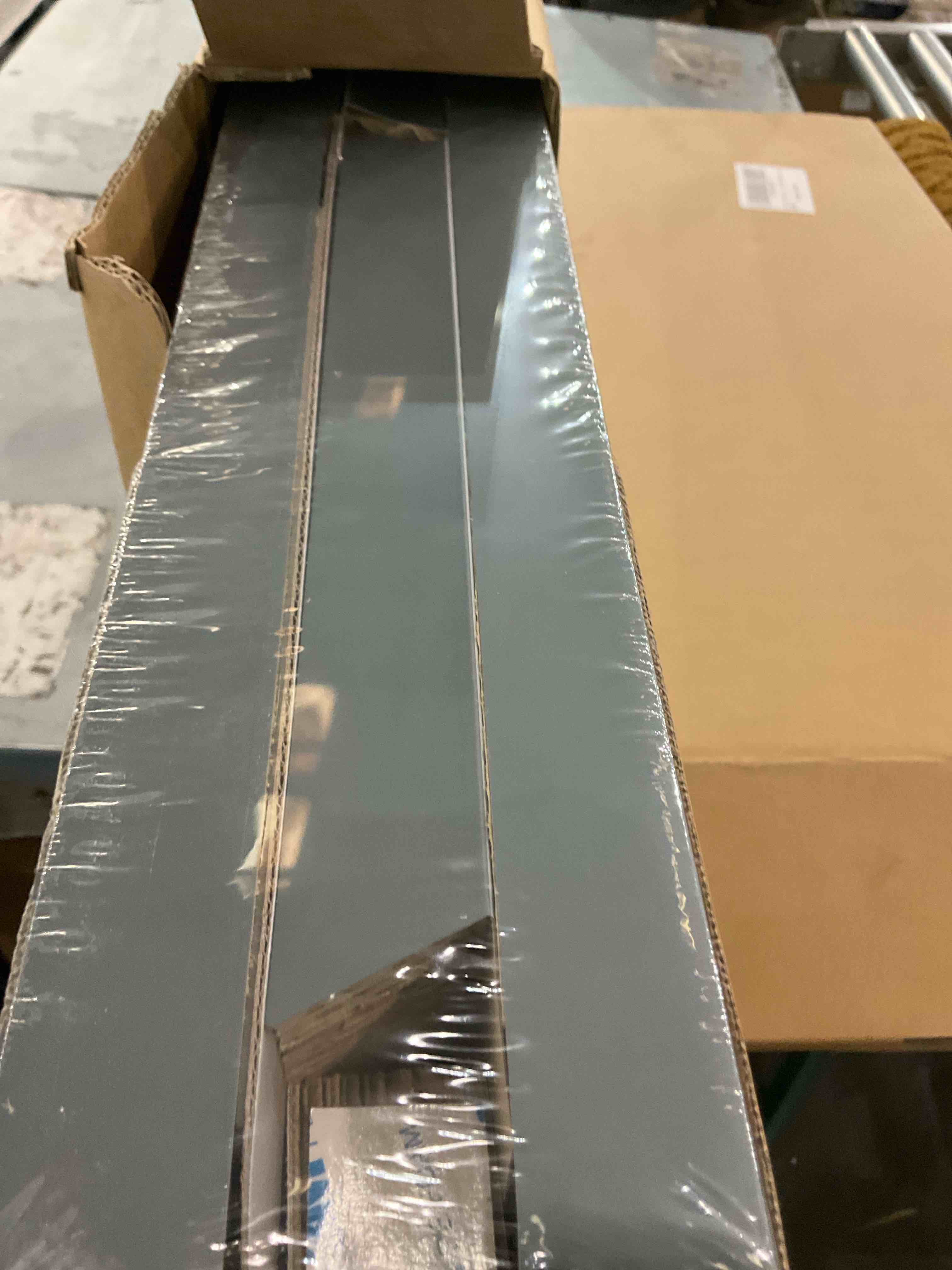 https://s3.amazonaws.com/lotting-images-prod/bidfta/PPE2539334_1751889021412.jpeg