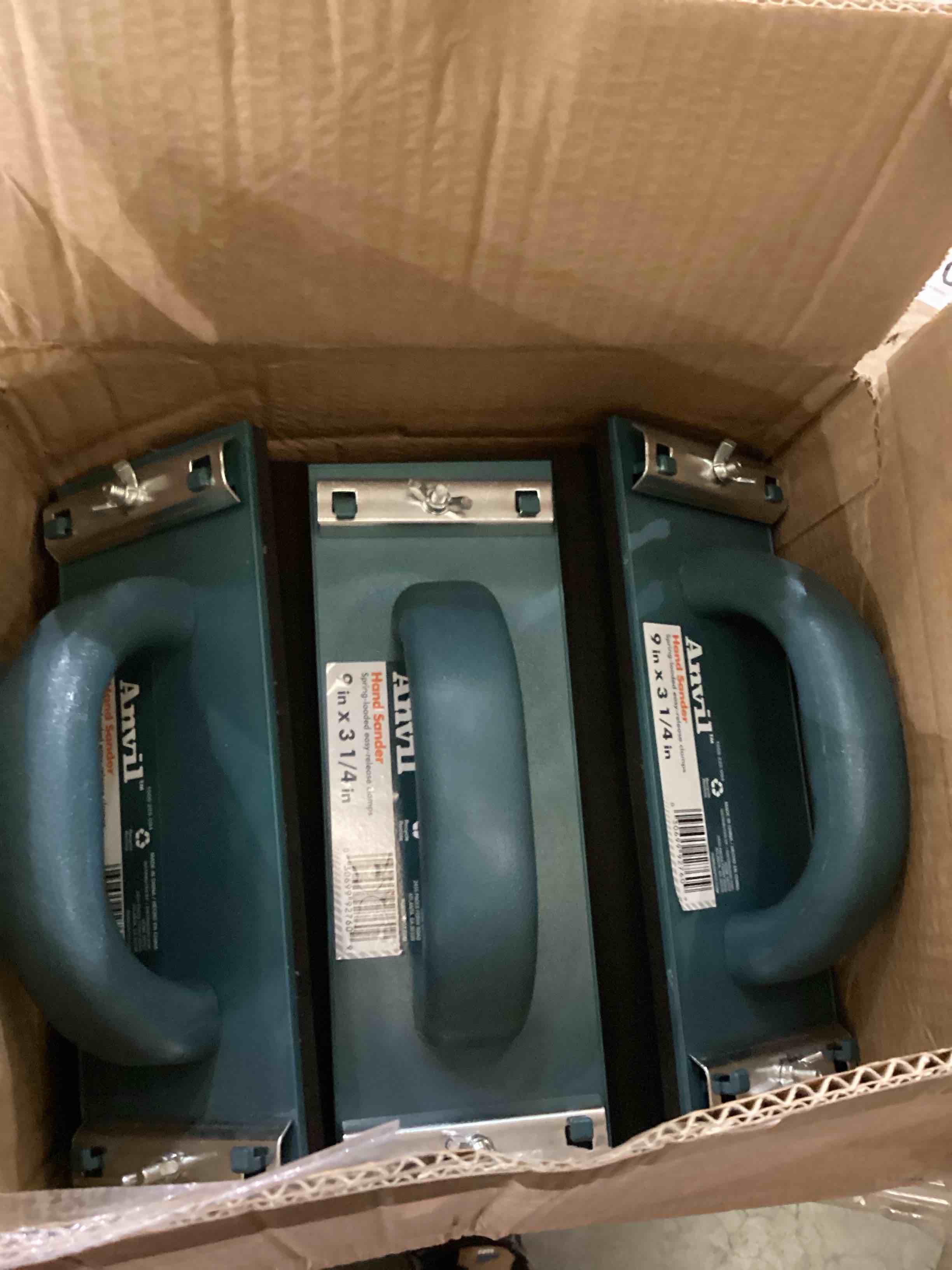 https://s3.amazonaws.com/lotting-images-prod/bidfta/PPE2539560_1752680926356.jpeg