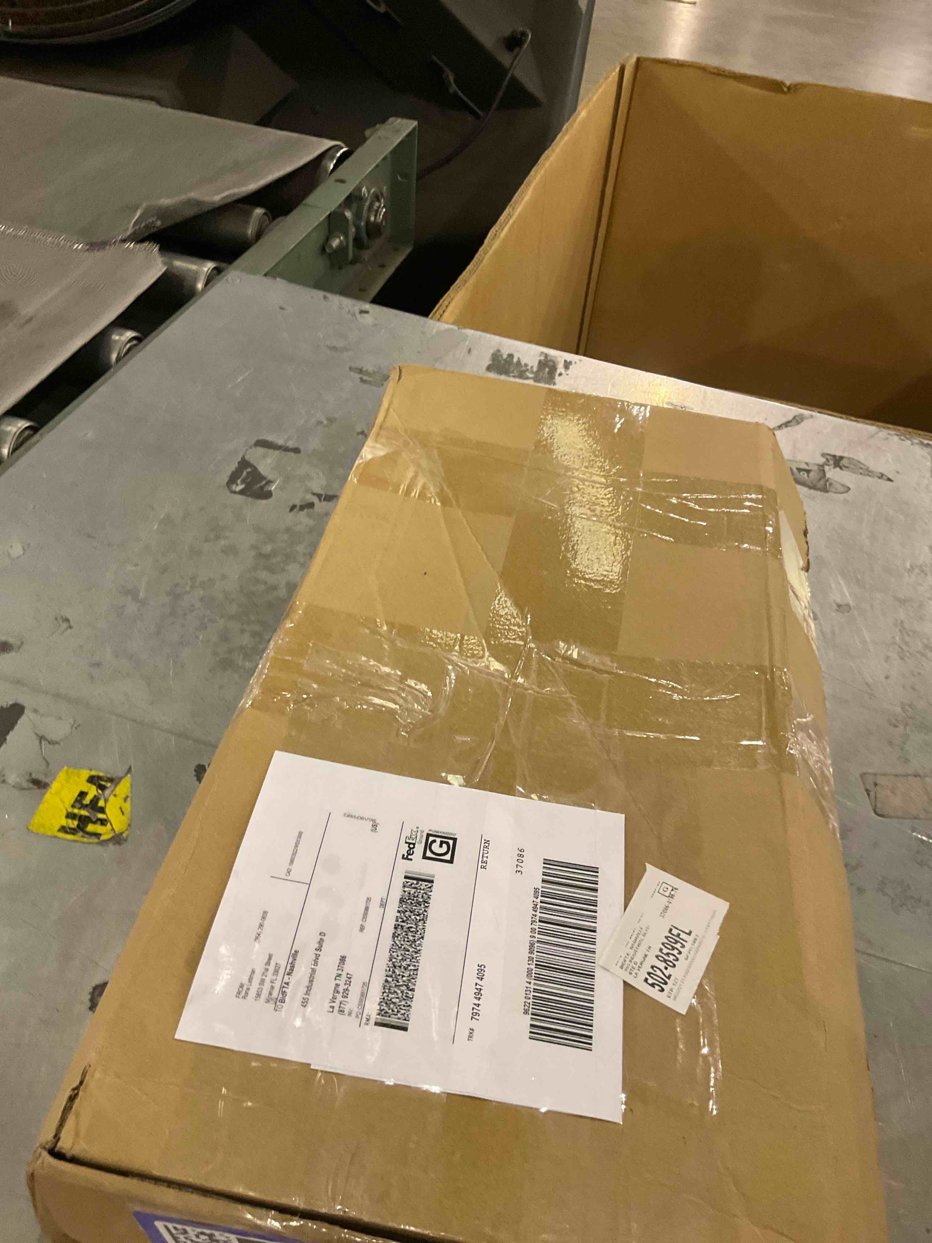 https://s3.amazonaws.com/lotting-images-prod/bidfta/PPE2539725_1751974747982.jpeg