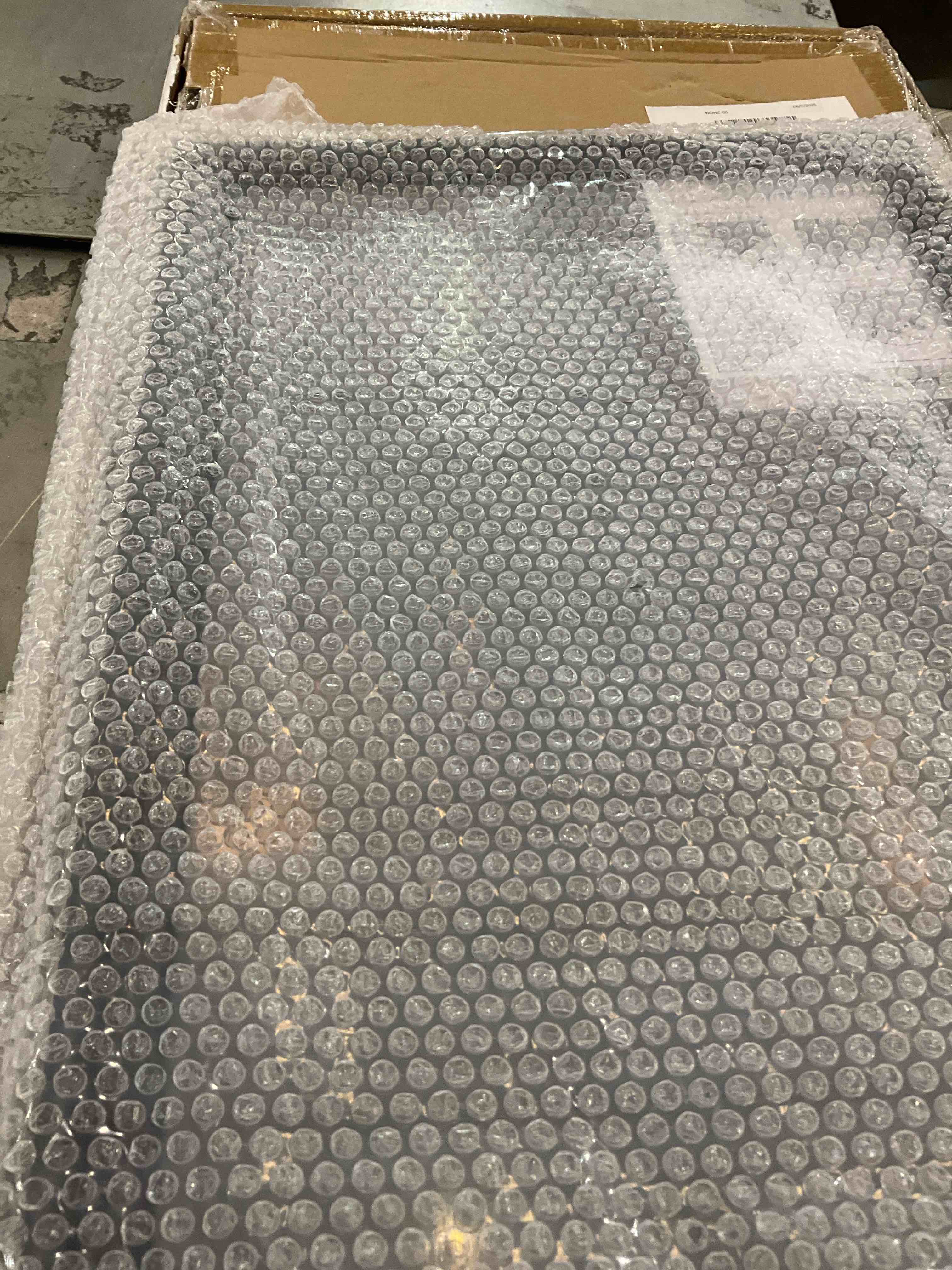 https://s3.amazonaws.com/lotting-images-prod/bidfta/PPE2539792_1751995498580.jpeg