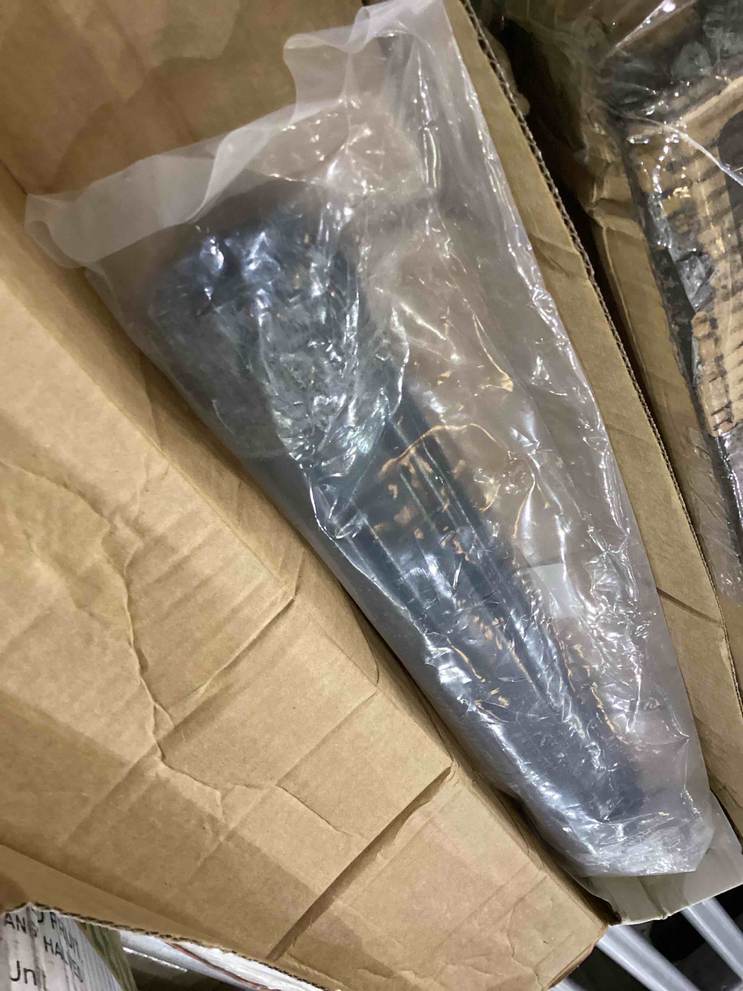 https://s3.amazonaws.com/lotting-images-prod/bidfta/PPE2541081_1753365999500.jpeg