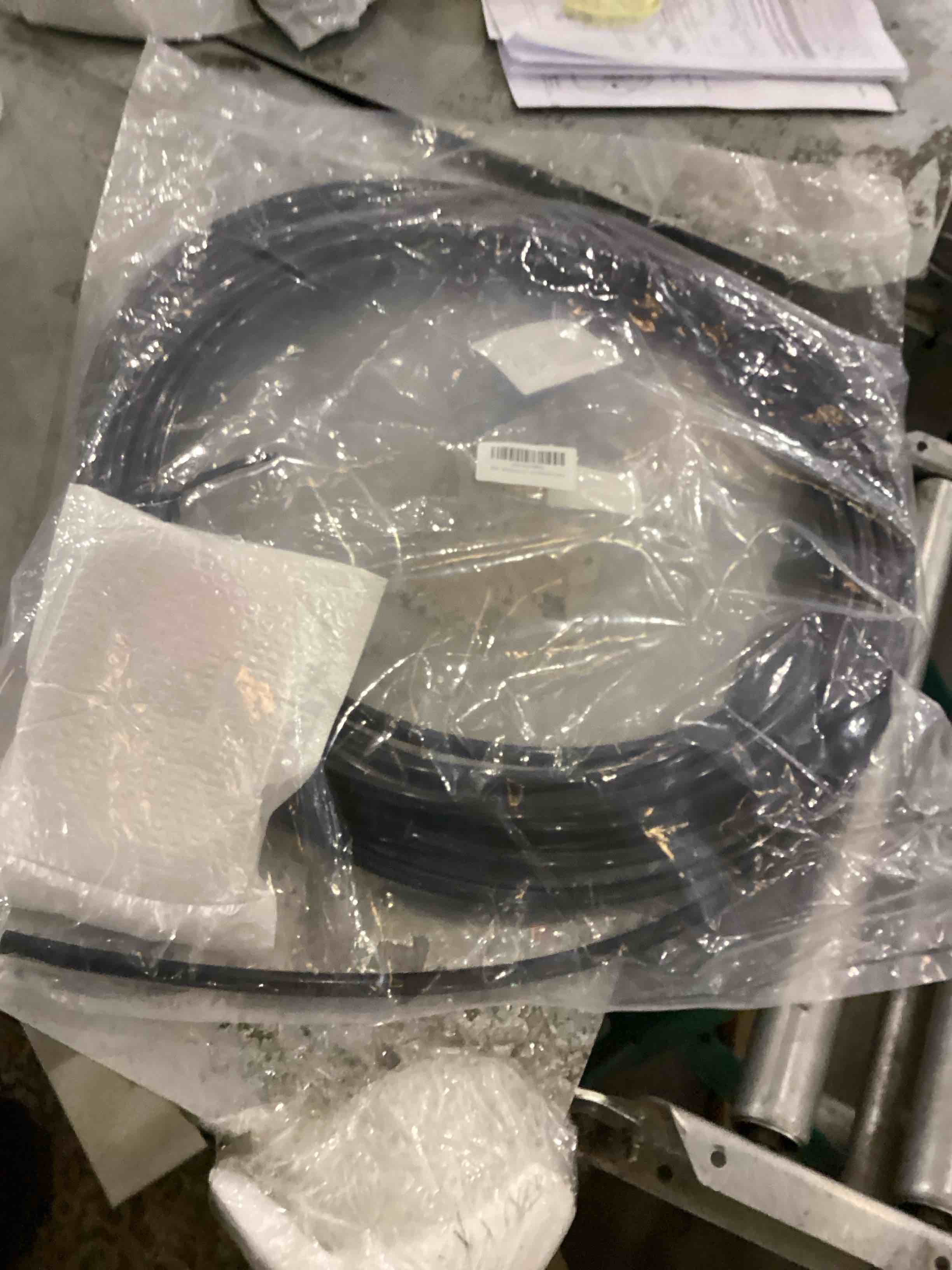 https://s3.amazonaws.com/lotting-images-prod/bidfta/PPE2541211_1753368309143.jpeg