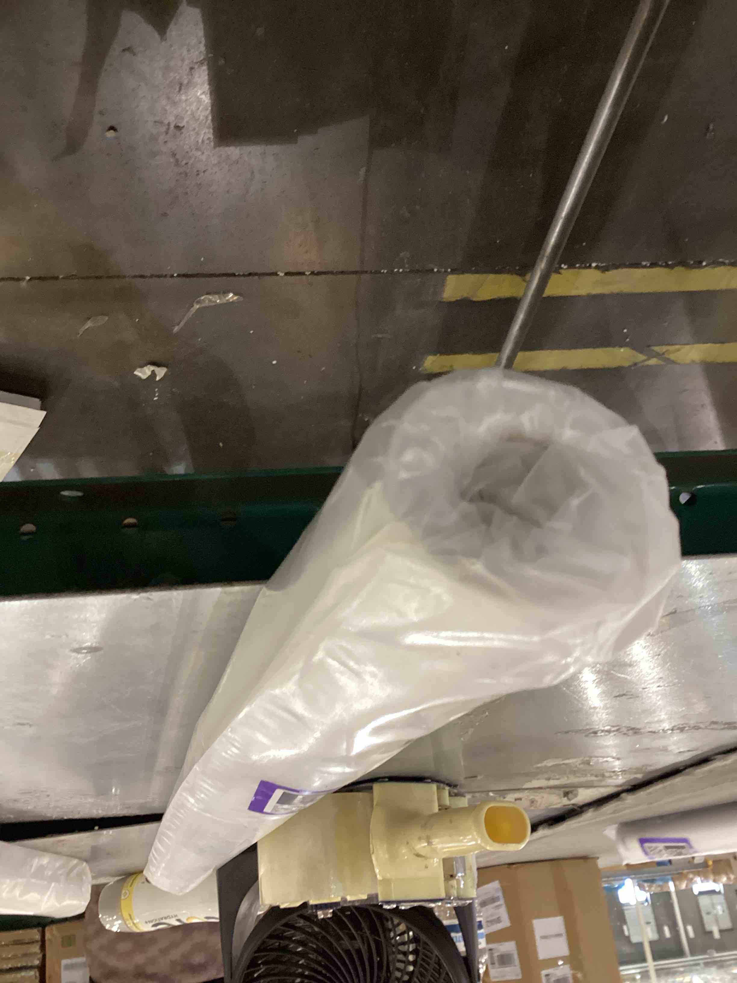 https://s3.amazonaws.com/lotting-images-prod/bidfta/PPE2541347_1753373810363.jpeg