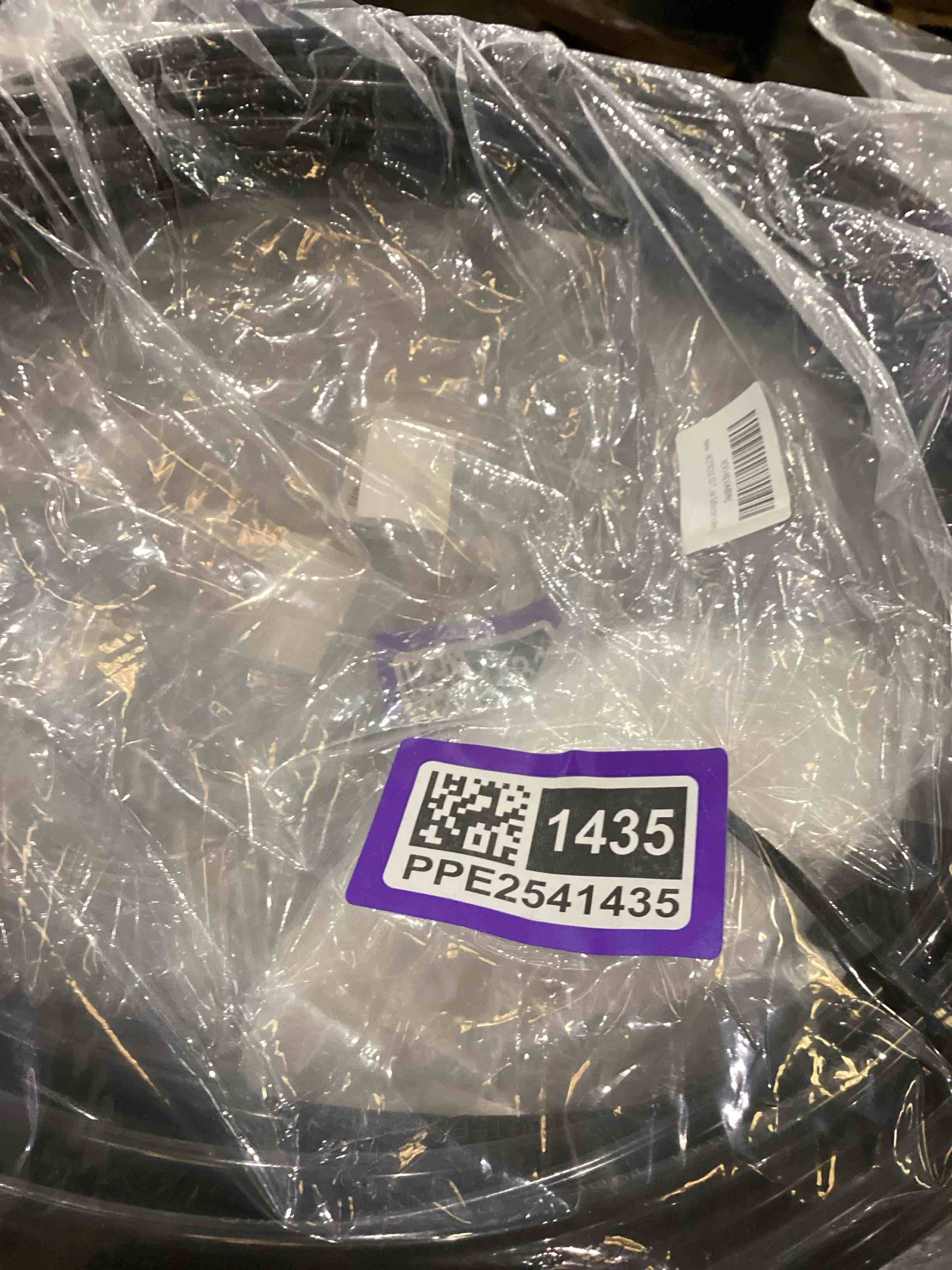 https://s3.amazonaws.com/lotting-images-prod/bidfta/PPE2541432_1753375327311.jpeg