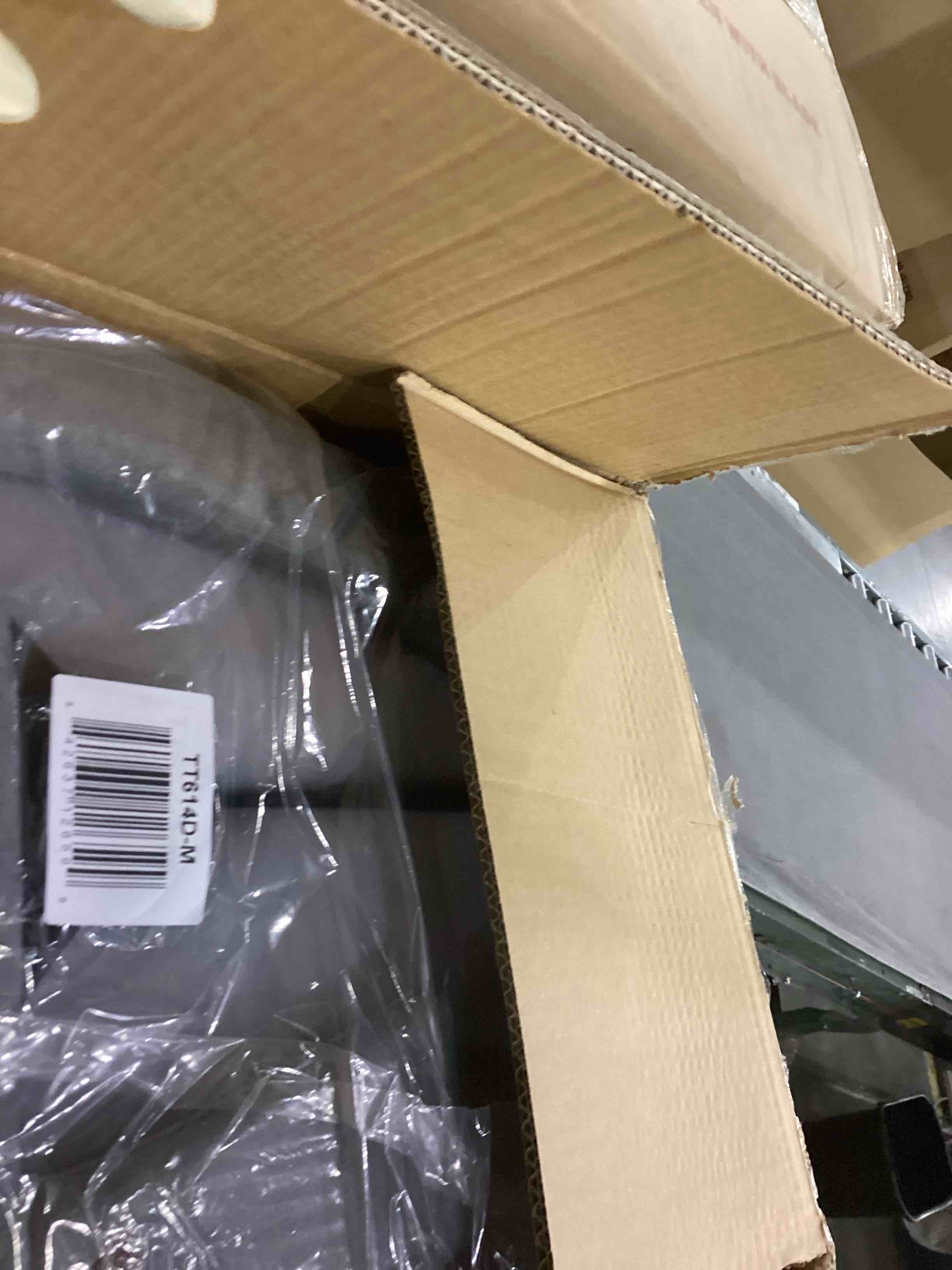 https://s3.amazonaws.com/lotting-images-prod/bidfta/PPE2541755_1753439938512.jpeg
