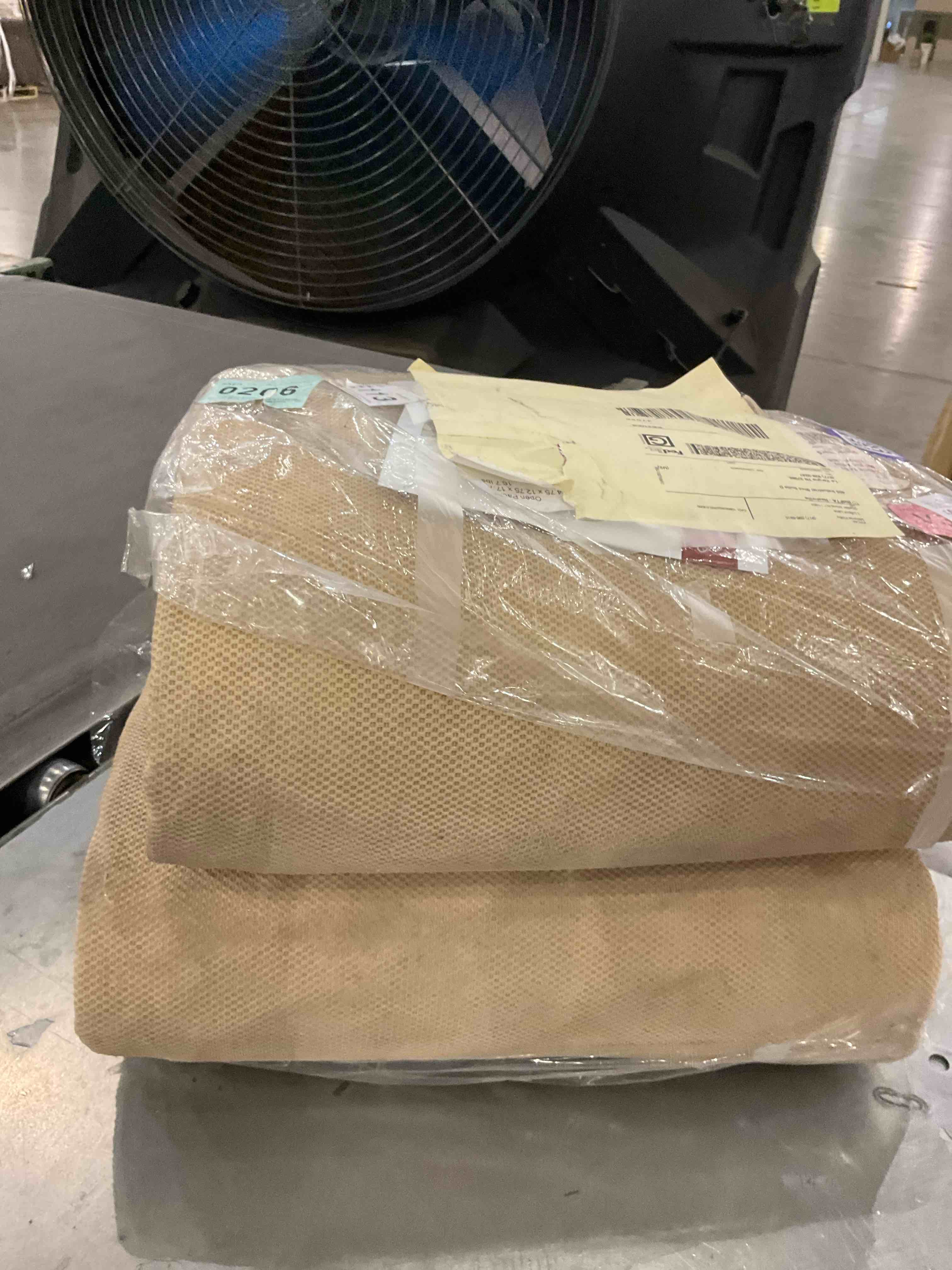 https://s3.amazonaws.com/lotting-images-prod/bidfta/PPE2542065_1751909756890.jpeg