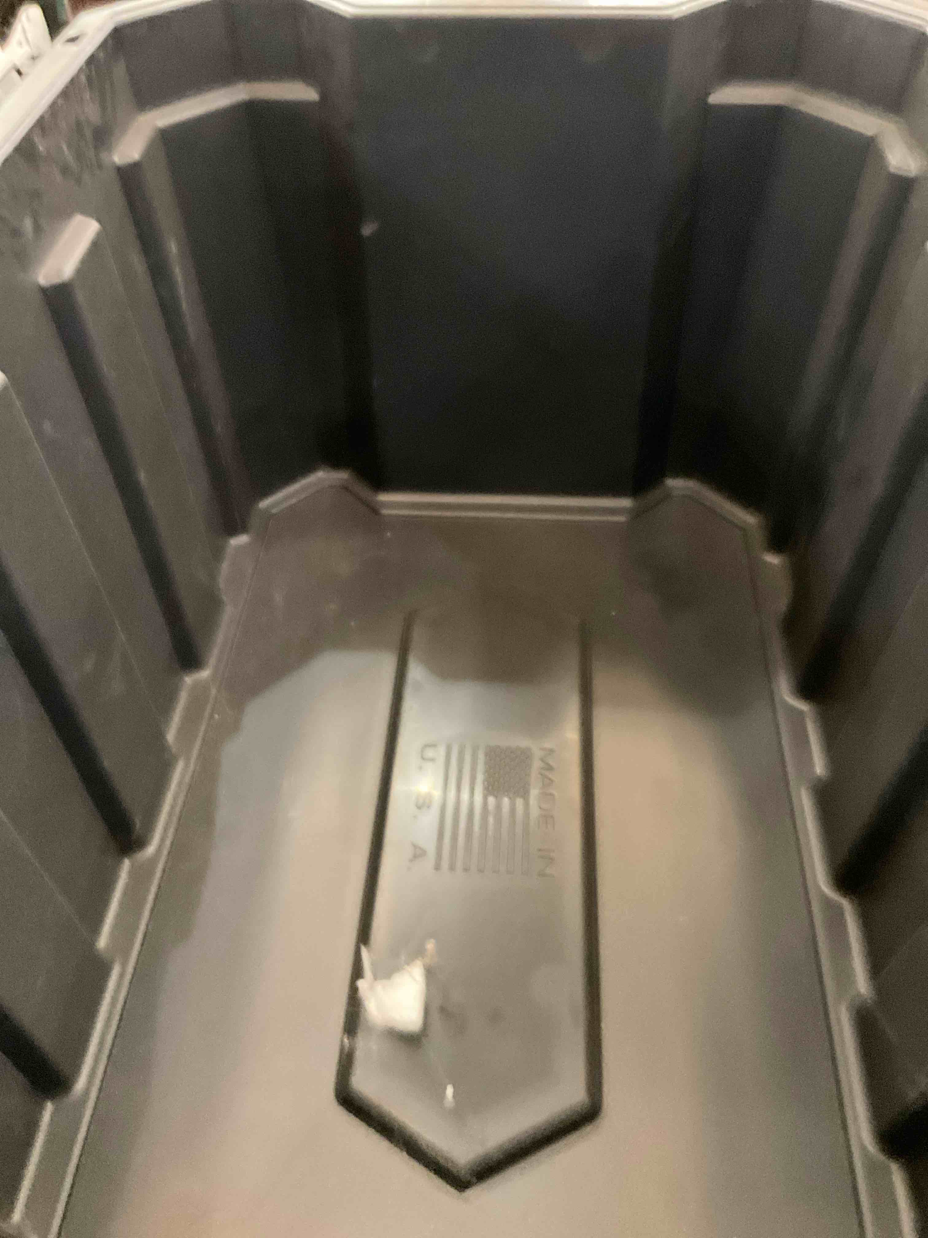 24 Gal waterproof storage tote