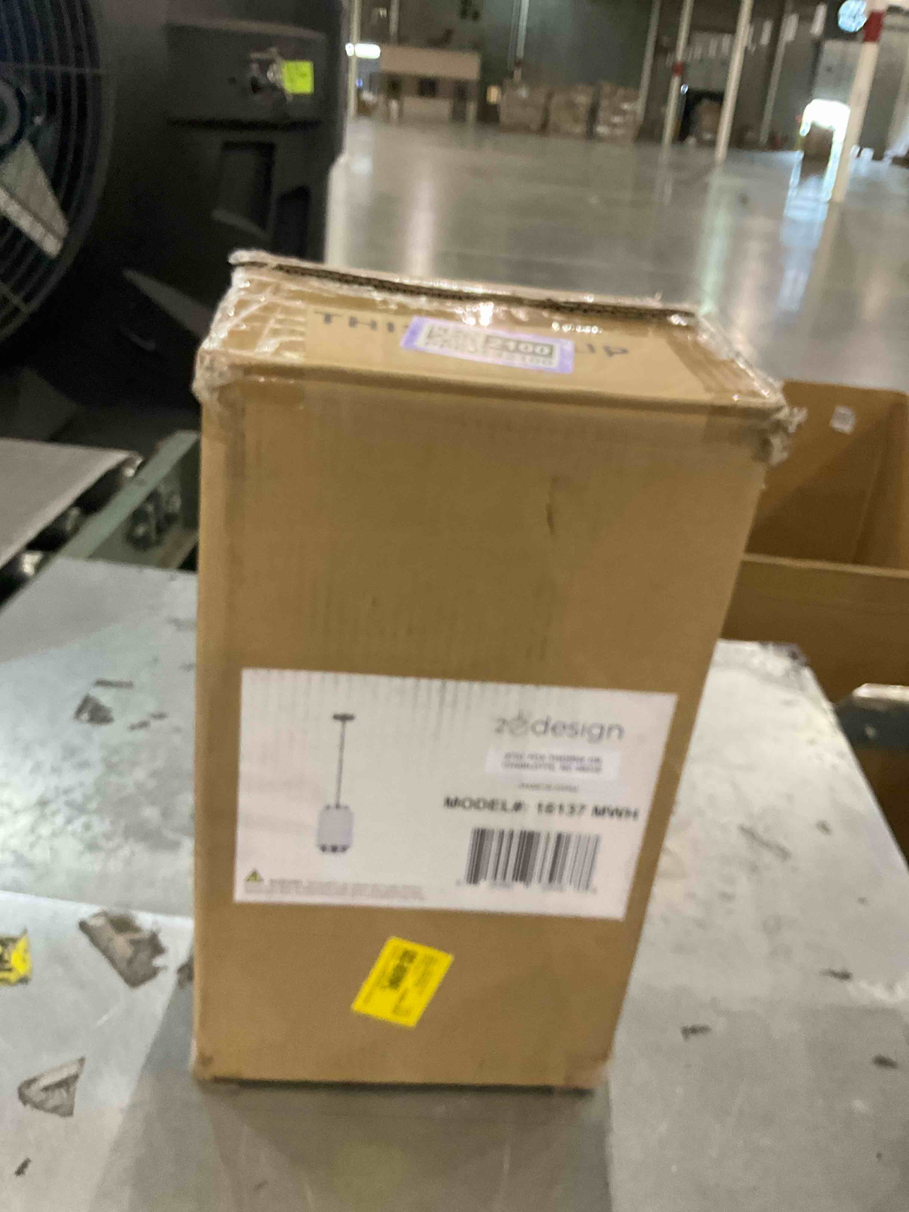 https://s3.amazonaws.com/lotting-images-prod/bidfta/PPE2542100_1751912464325.jpeg