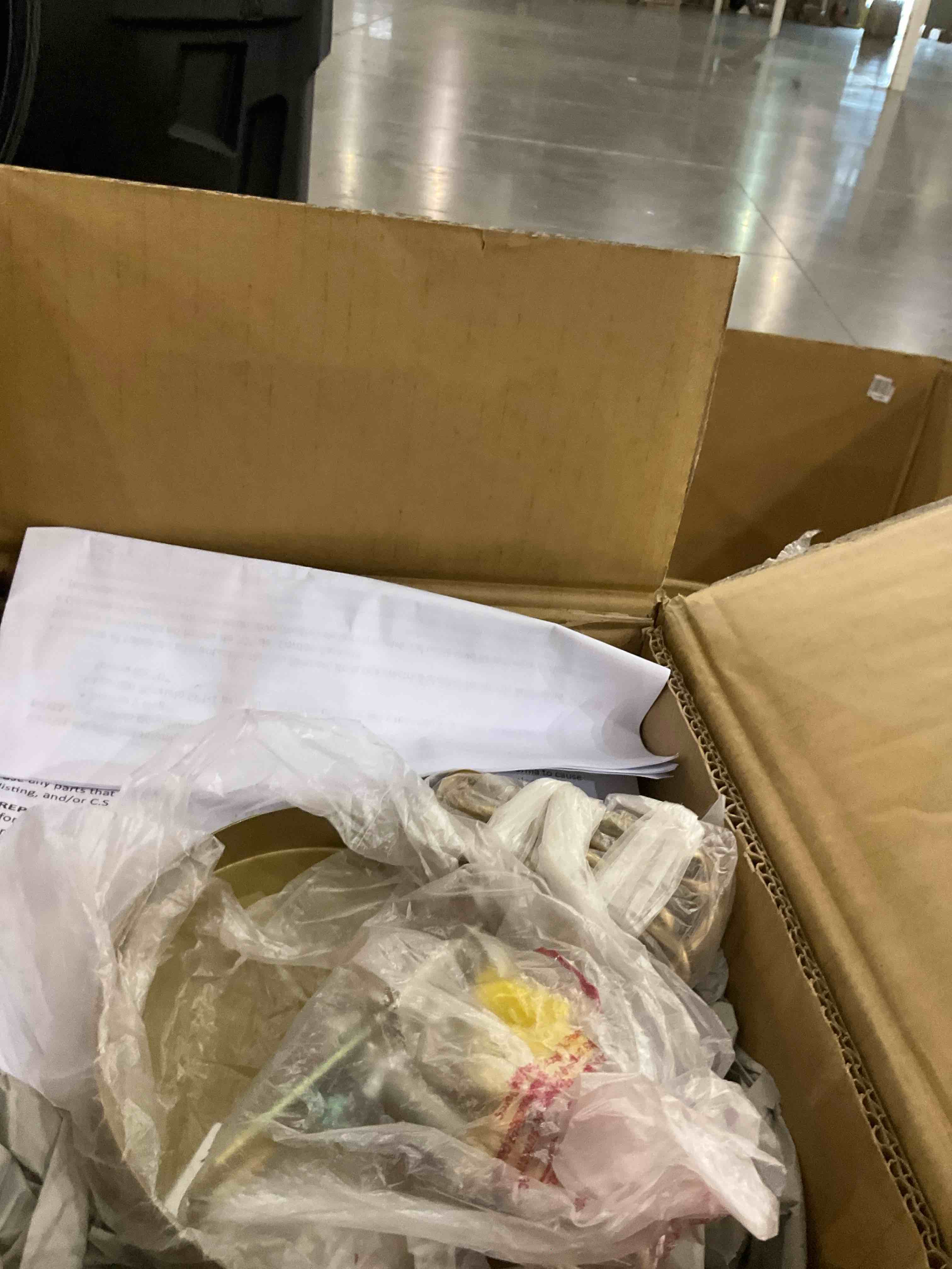 https://s3.amazonaws.com/lotting-images-prod/bidfta/PPE2542100_1751912475841.jpeg