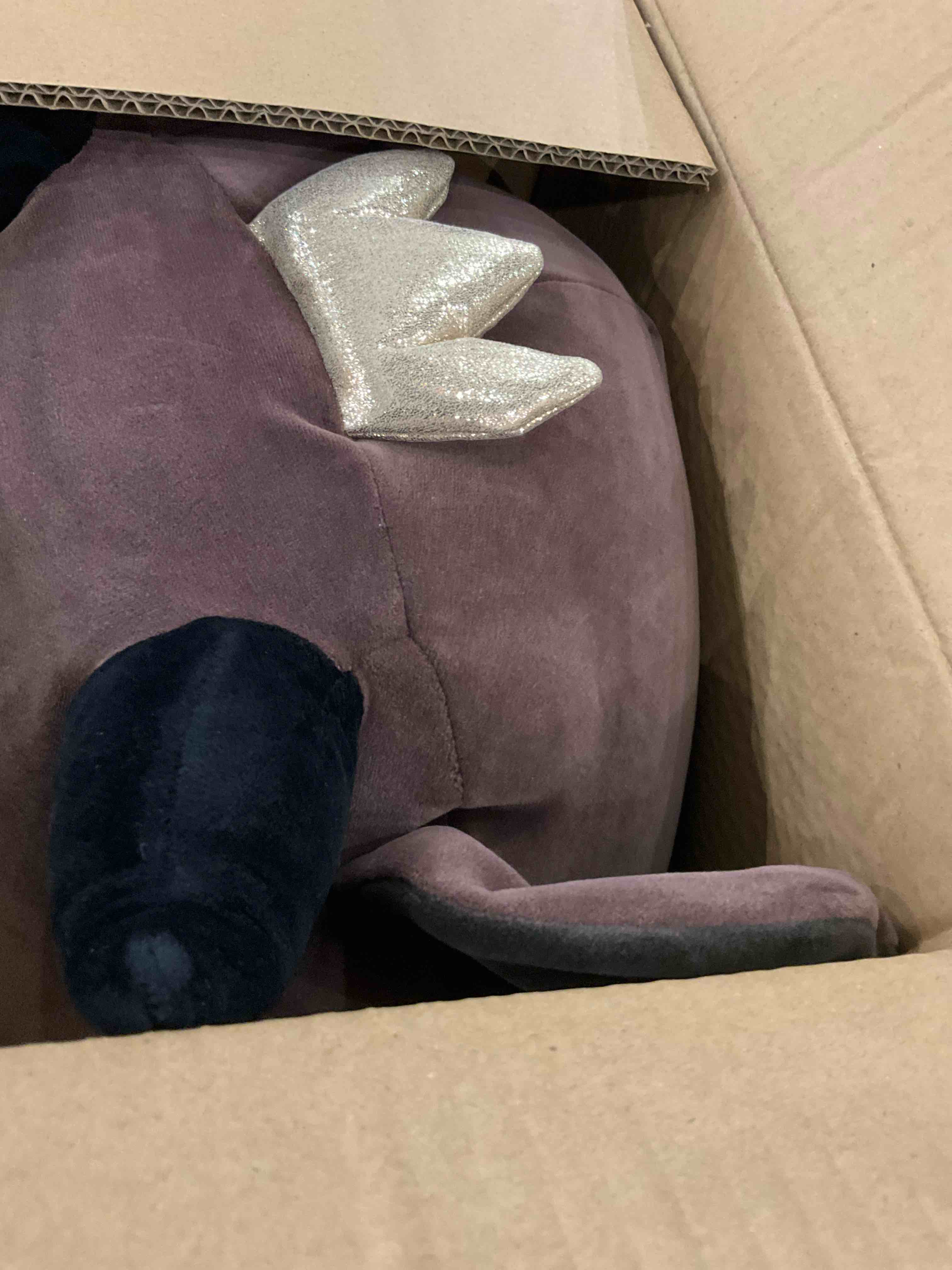 https://s3.amazonaws.com/lotting-images-prod/bidfta/PPE2542114_1751909192914.jpeg