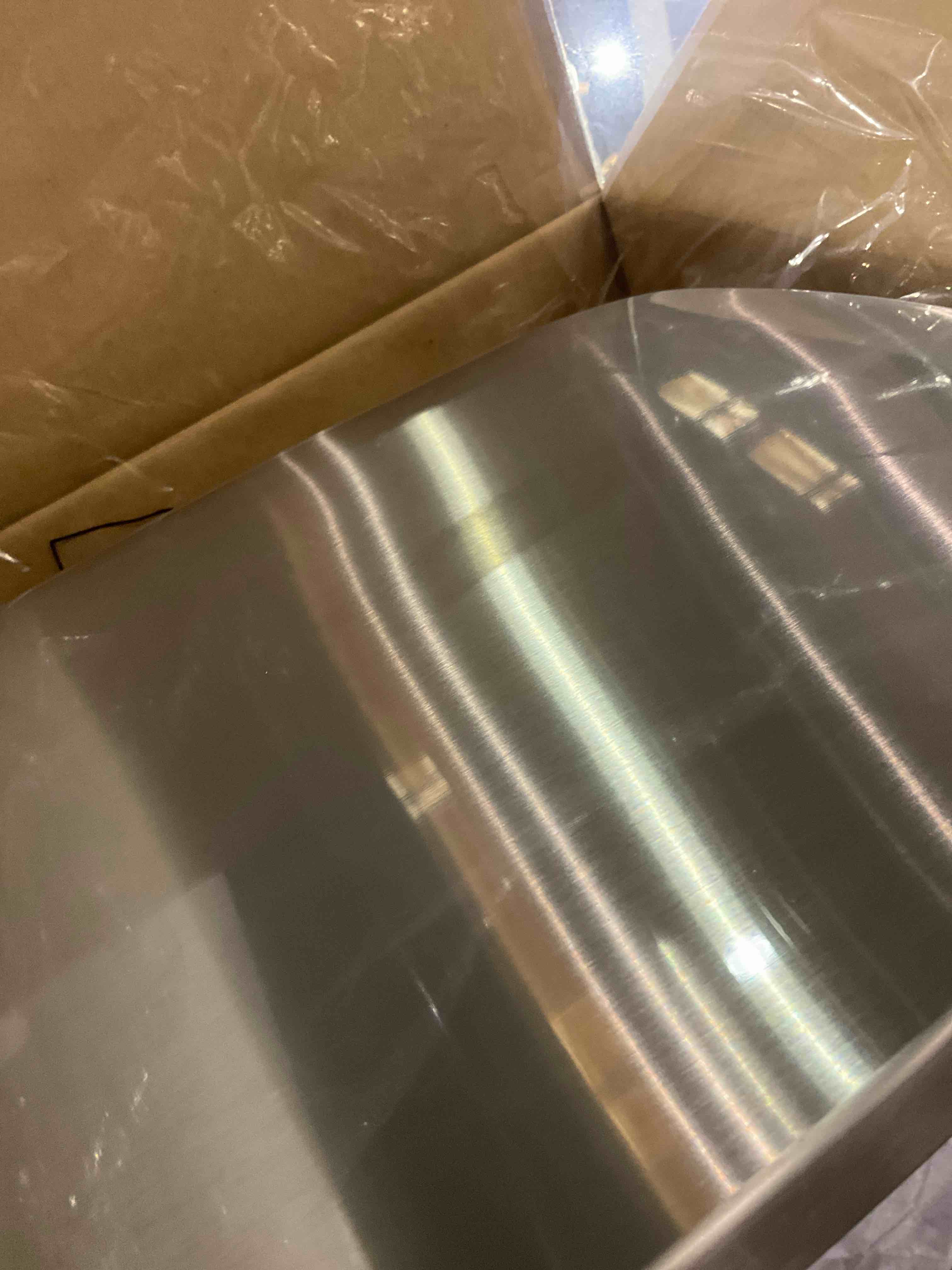 https://s3.amazonaws.com/lotting-images-prod/bidfta/PPE2542116_1751909799645.jpeg