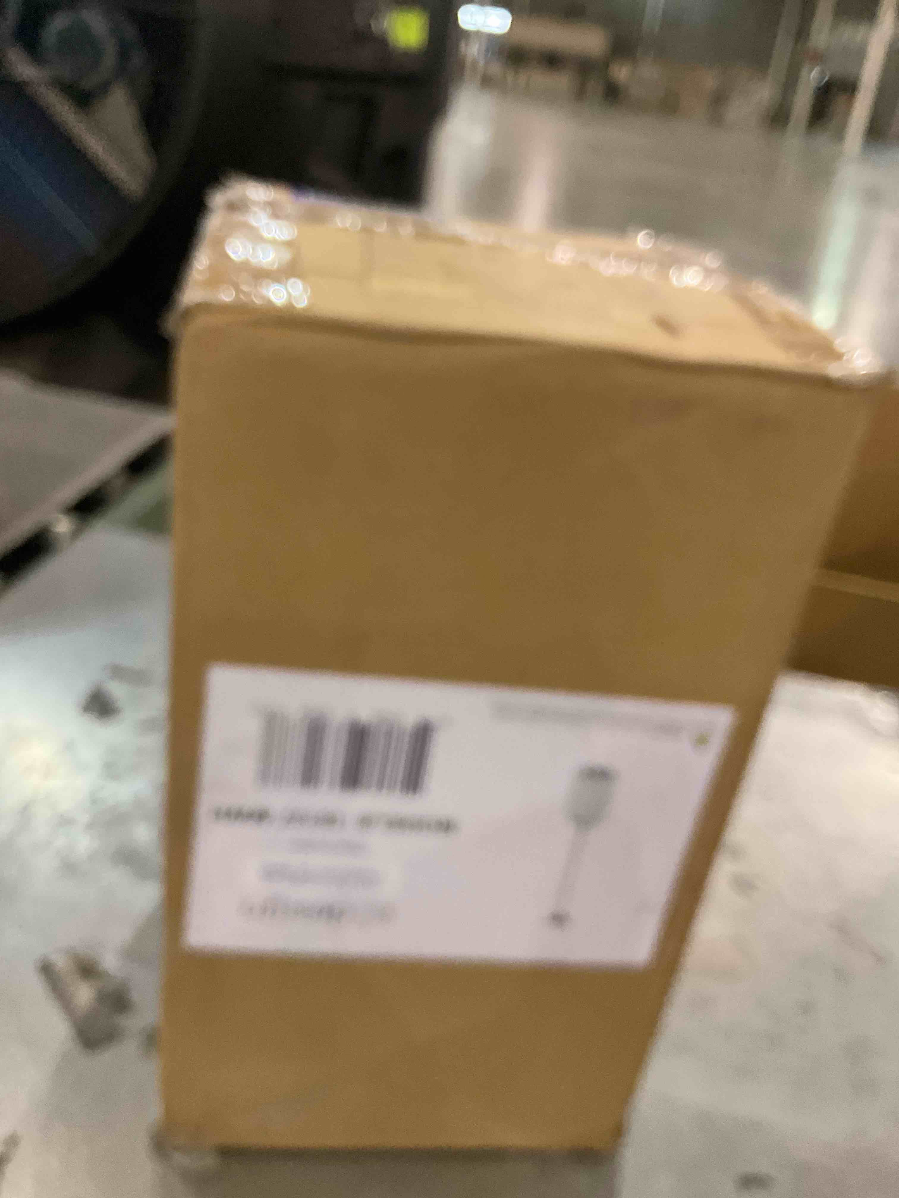 https://s3.amazonaws.com/lotting-images-prod/bidfta/PPE2542124_1751913403690.jpeg