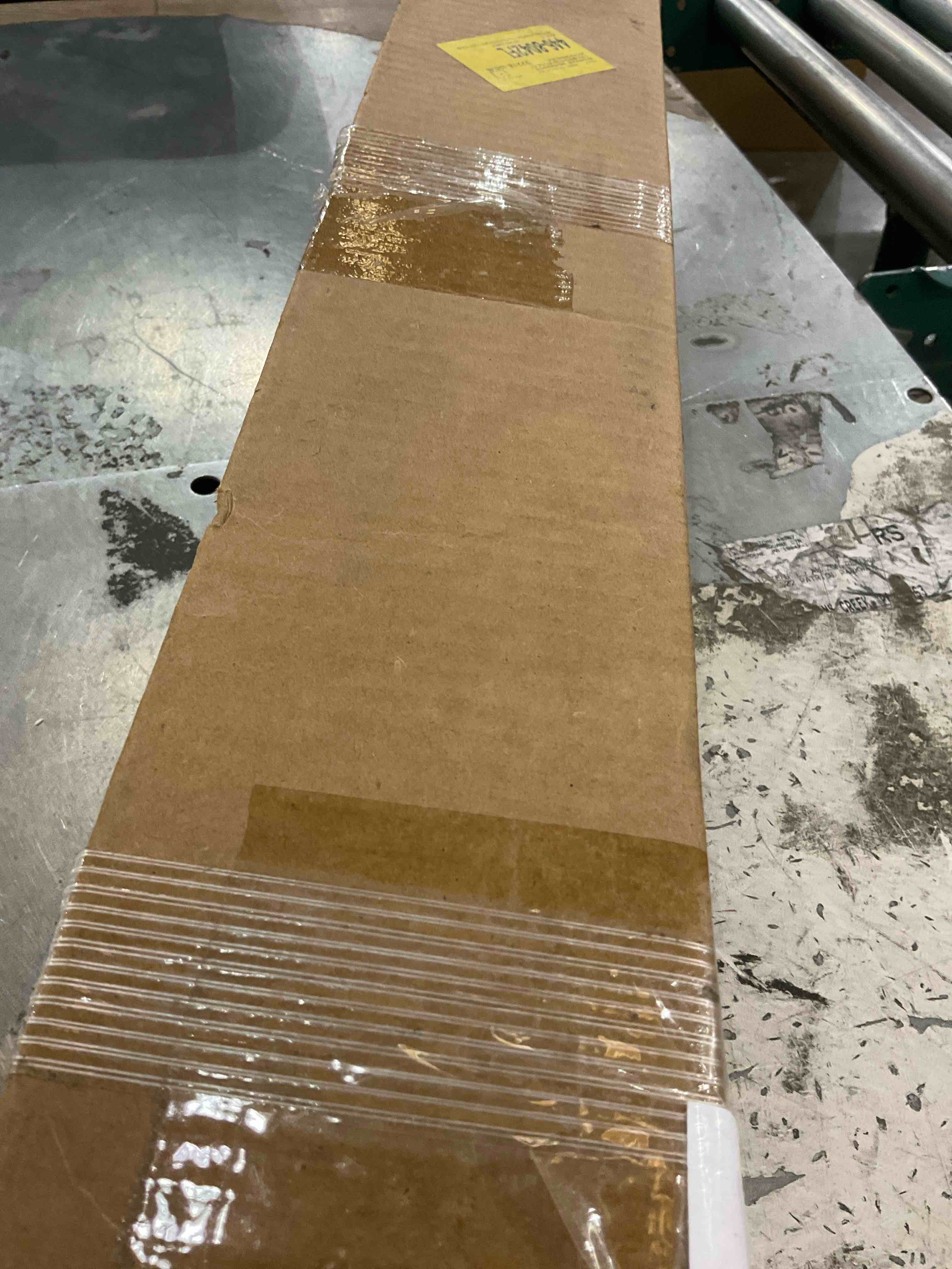 https://s3.amazonaws.com/lotting-images-prod/bidfta/PPE2542148_1751914976219.jpeg