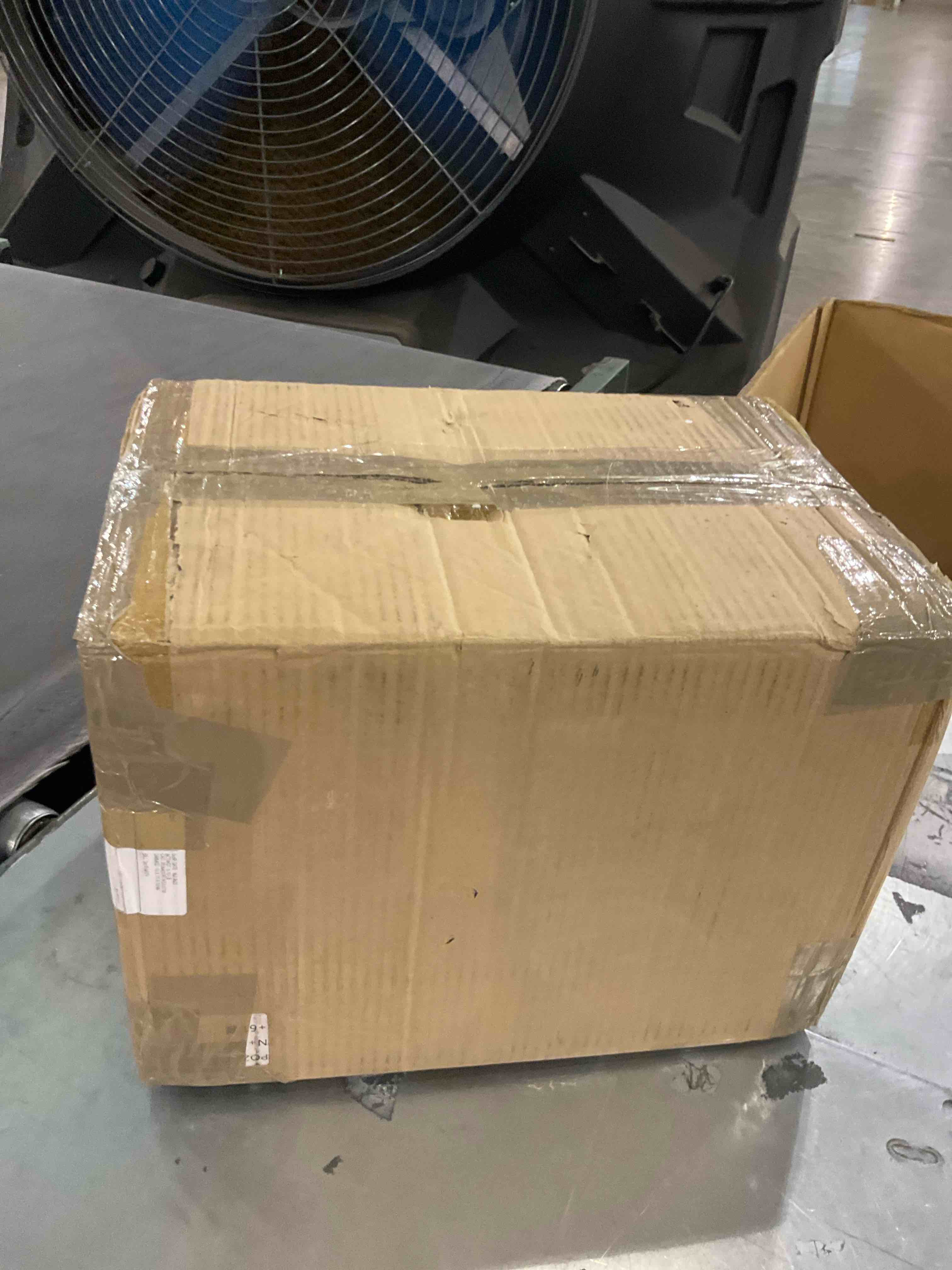 https://s3.amazonaws.com/lotting-images-prod/bidfta/PPE2542208_1751973182947.jpeg