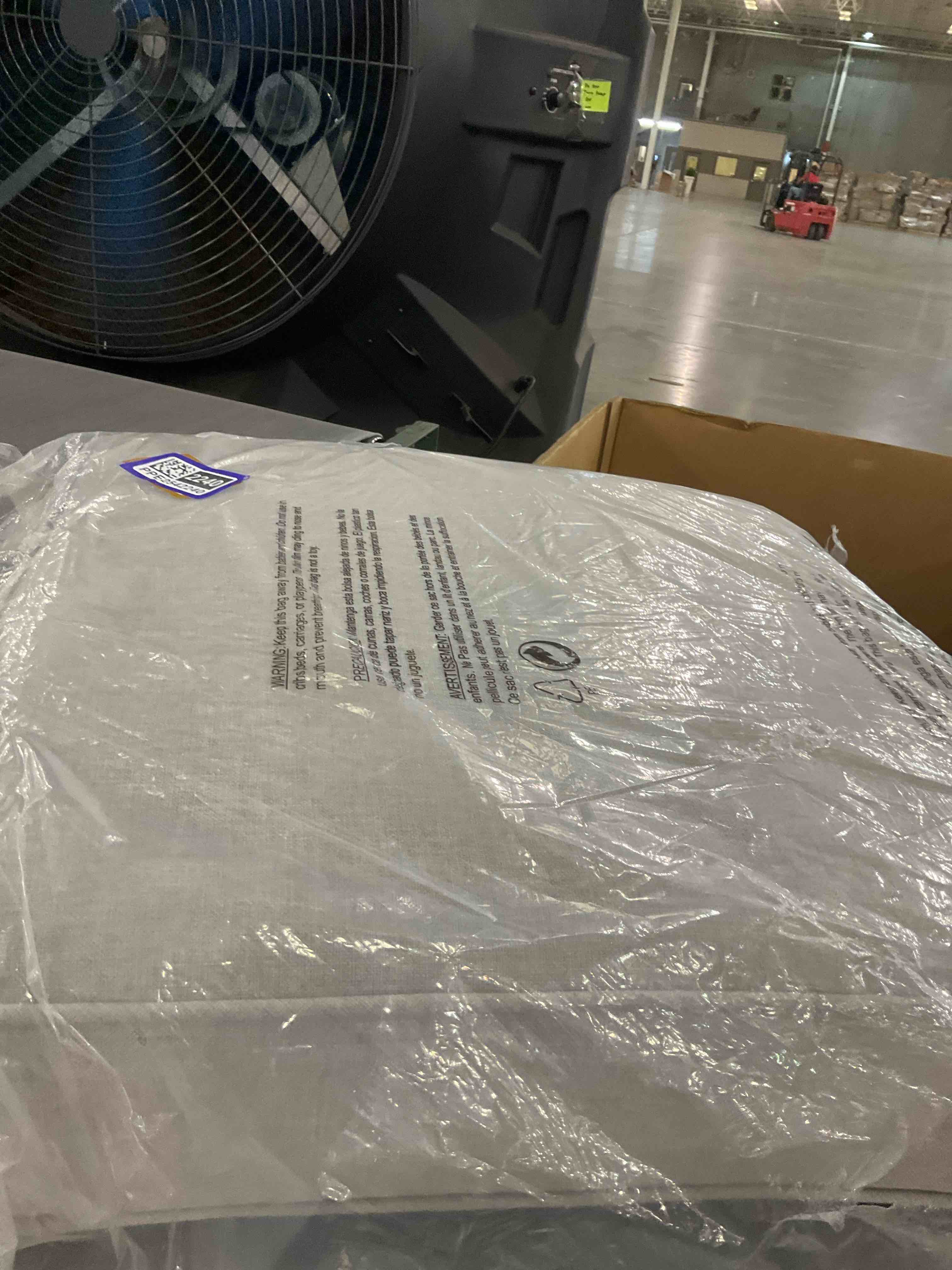 https://s3.amazonaws.com/lotting-images-prod/bidfta/PPE2542240_1751976688259.jpeg