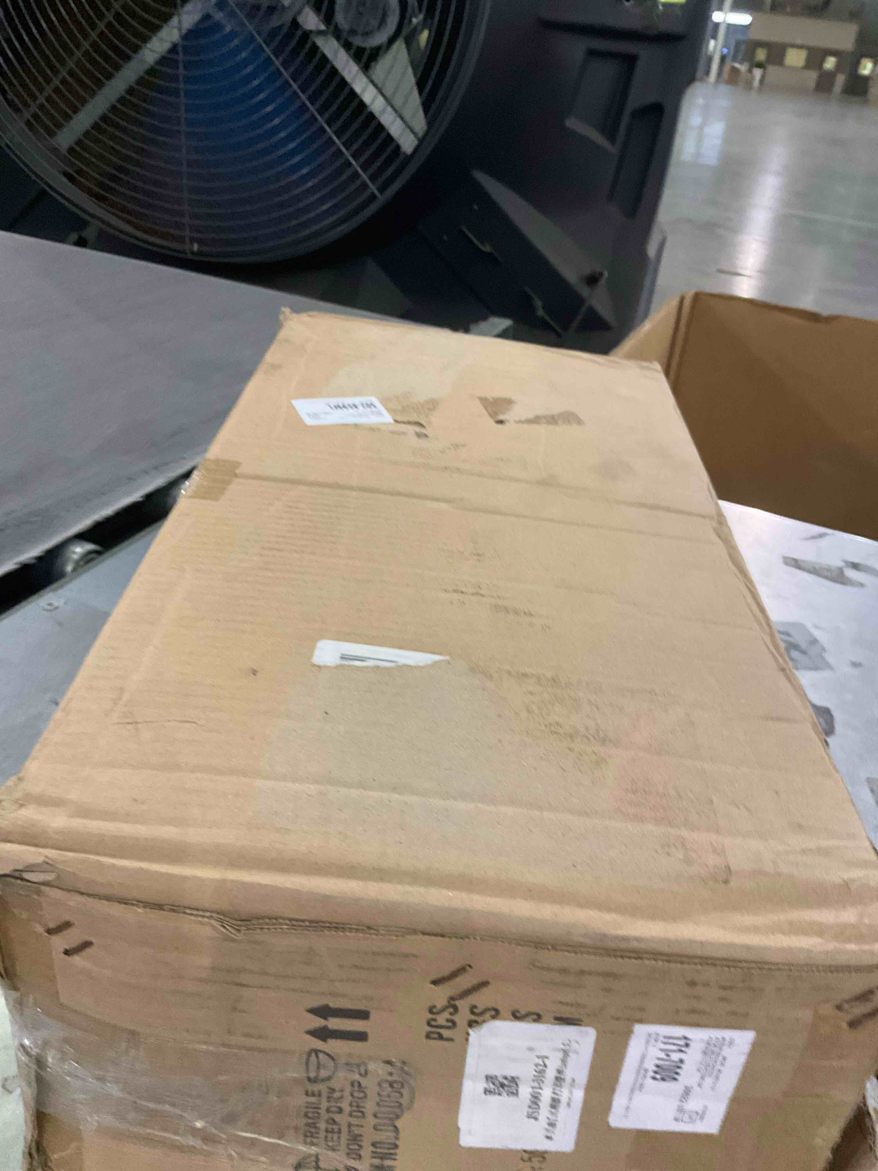 https://s3.amazonaws.com/lotting-images-prod/bidfta/PPE2542243_1751977372186.jpeg