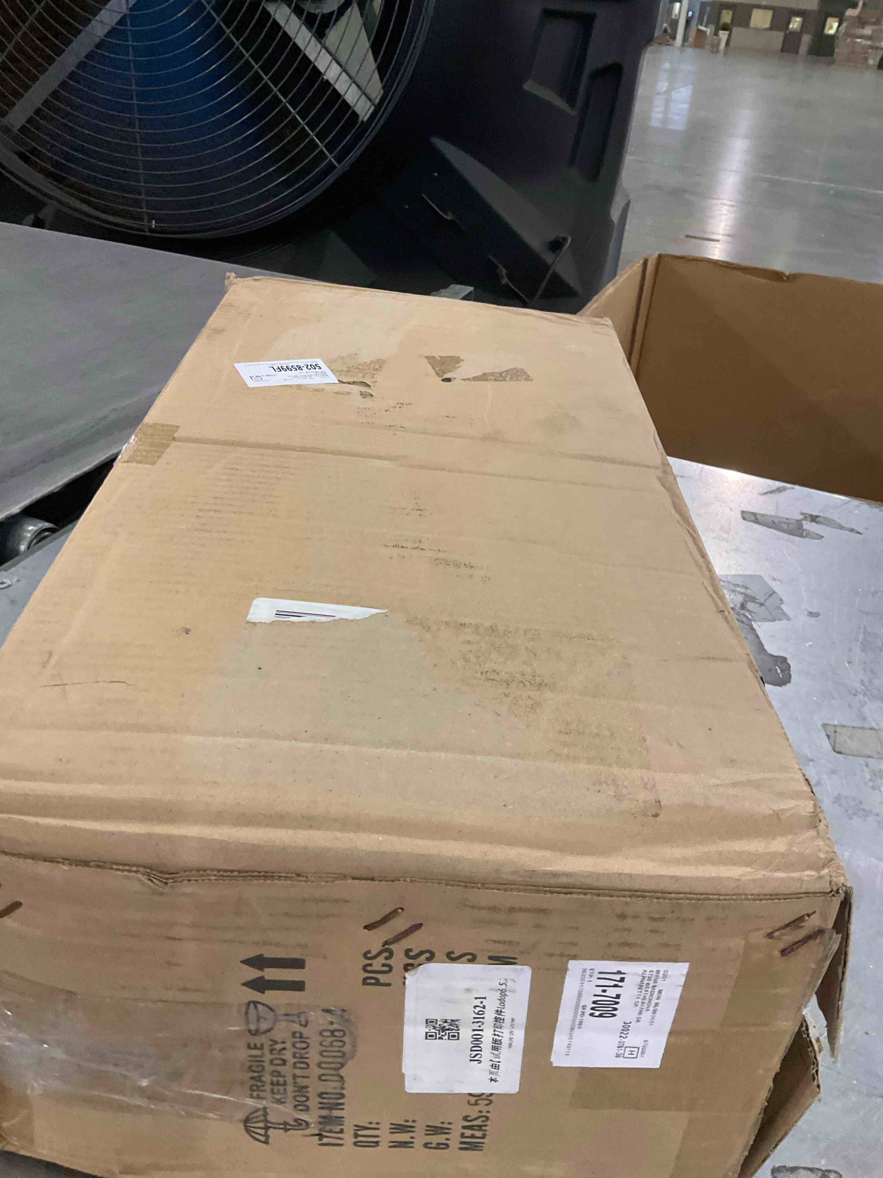 https://s3.amazonaws.com/lotting-images-prod/bidfta/PPE2542243_1751977373352.jpeg