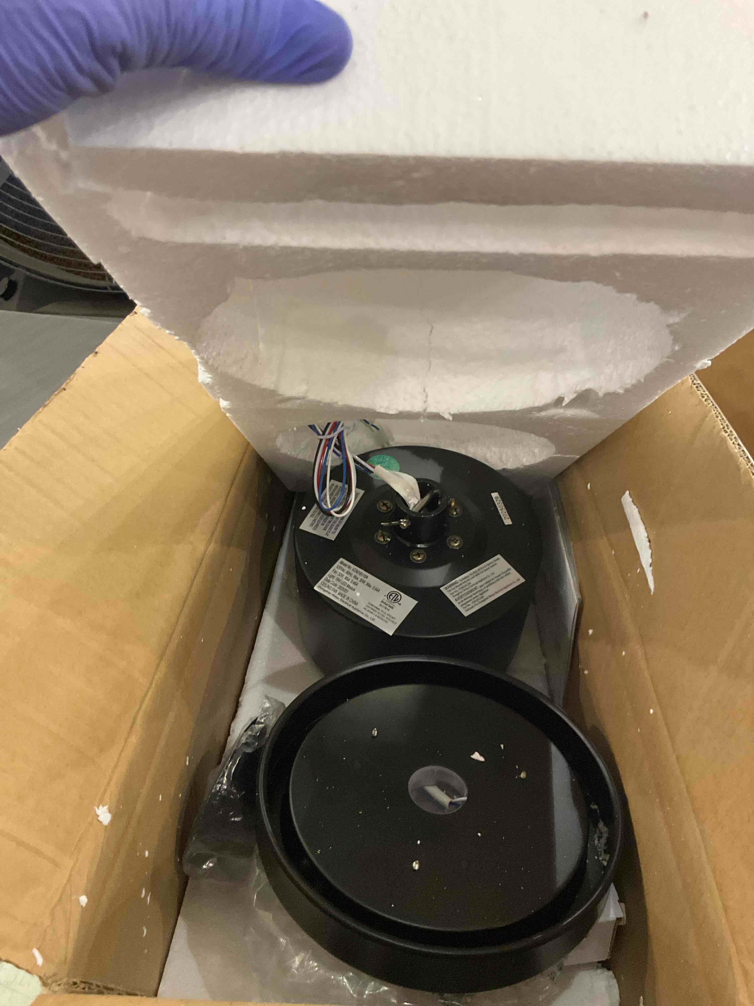 https://s3.amazonaws.com/lotting-images-prod/bidfta/PPE2542324_1751978472640.jpeg