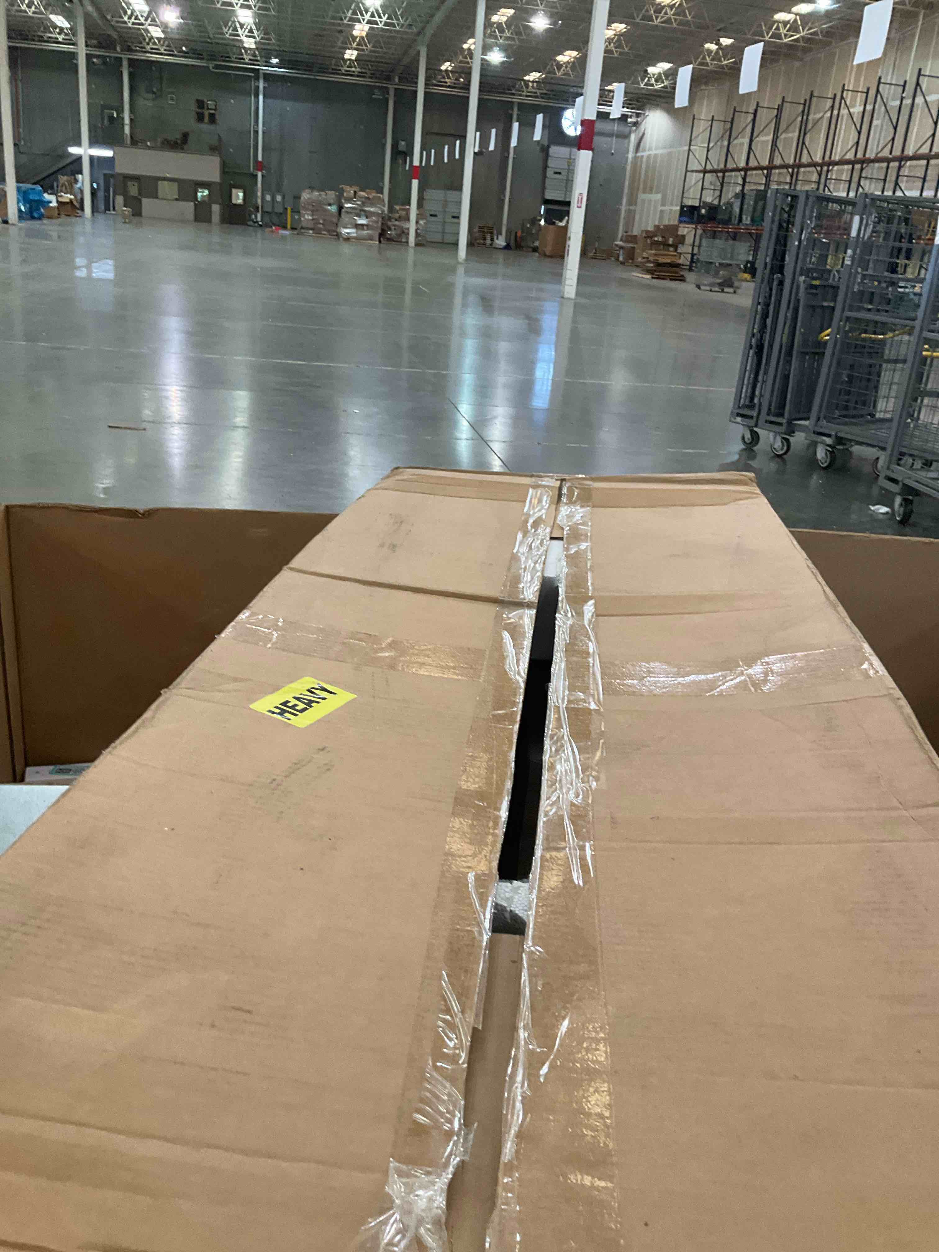 https://s3.amazonaws.com/lotting-images-prod/bidfta/PPE2542562_1751990164514.jpeg