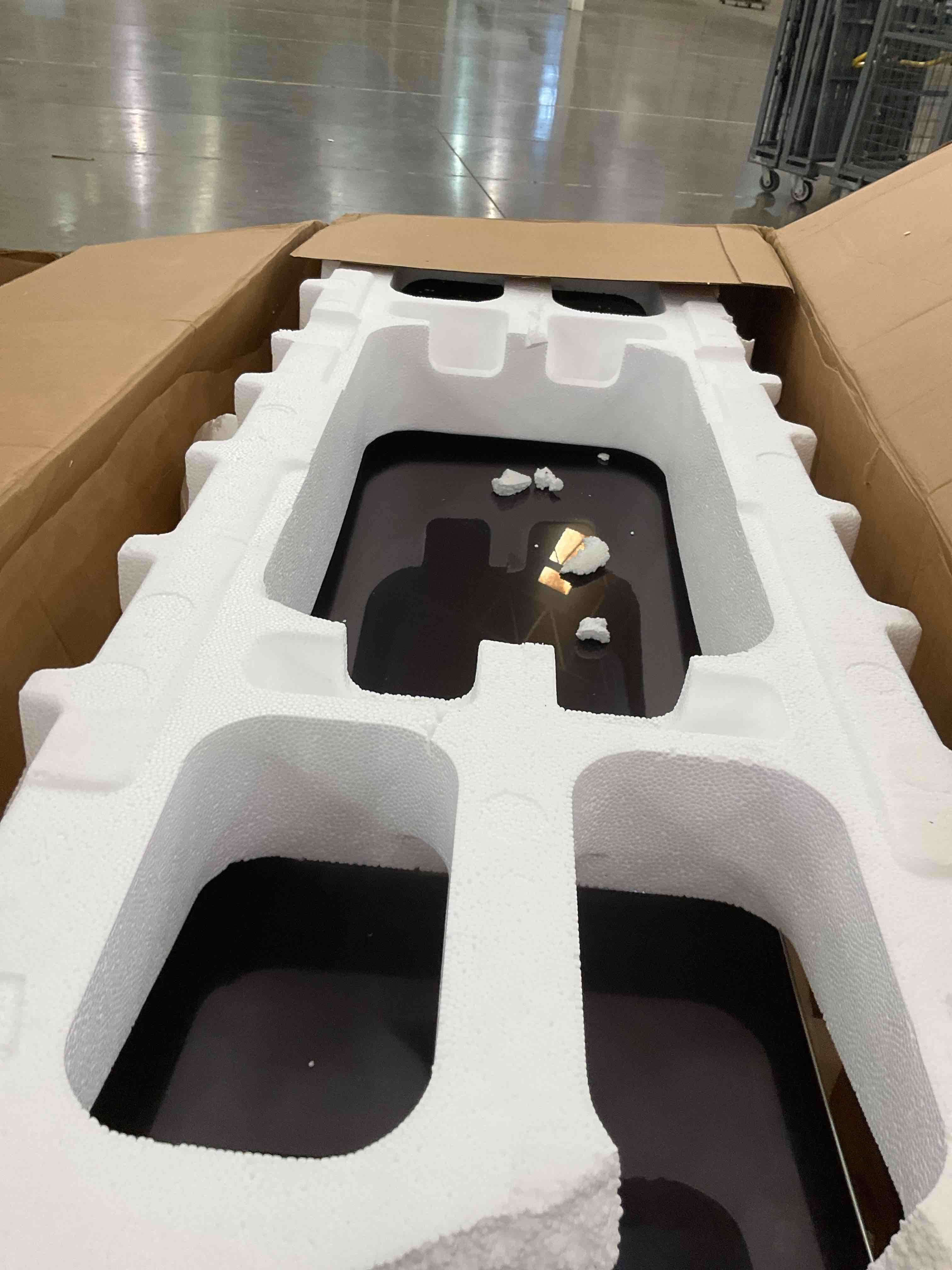 https://s3.amazonaws.com/lotting-images-prod/bidfta/PPE2542562_1751990173024.jpeg