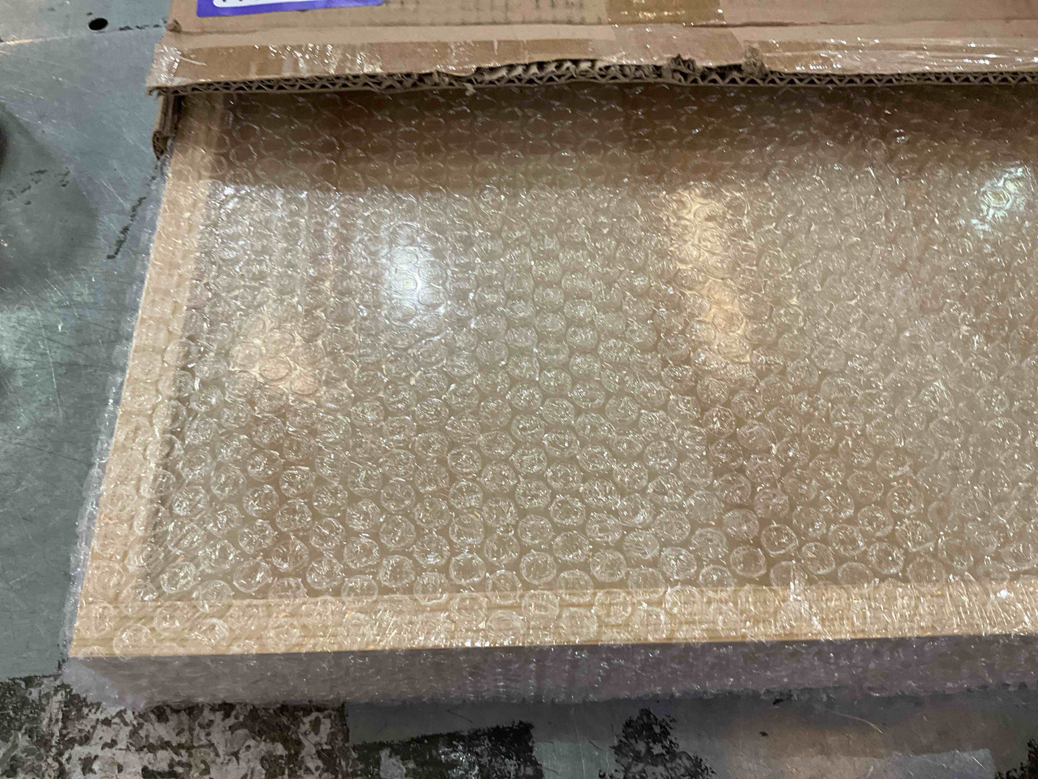 https://s3.amazonaws.com/lotting-images-prod/bidfta/PPE2542656_1751994755452.jpeg