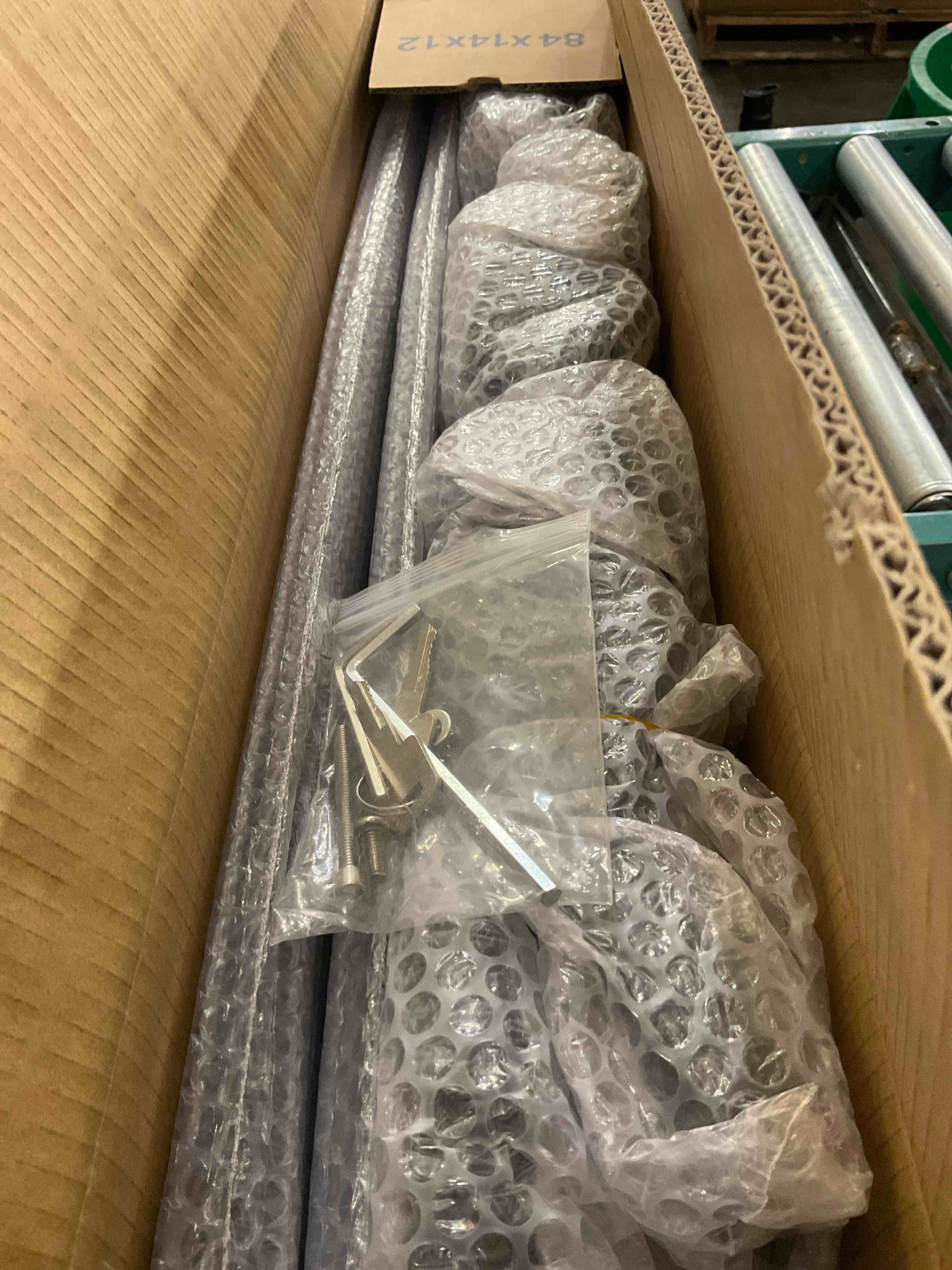 https://s3.amazonaws.com/lotting-images-prod/bidfta/PPE2542661_1751994148563.jpeg