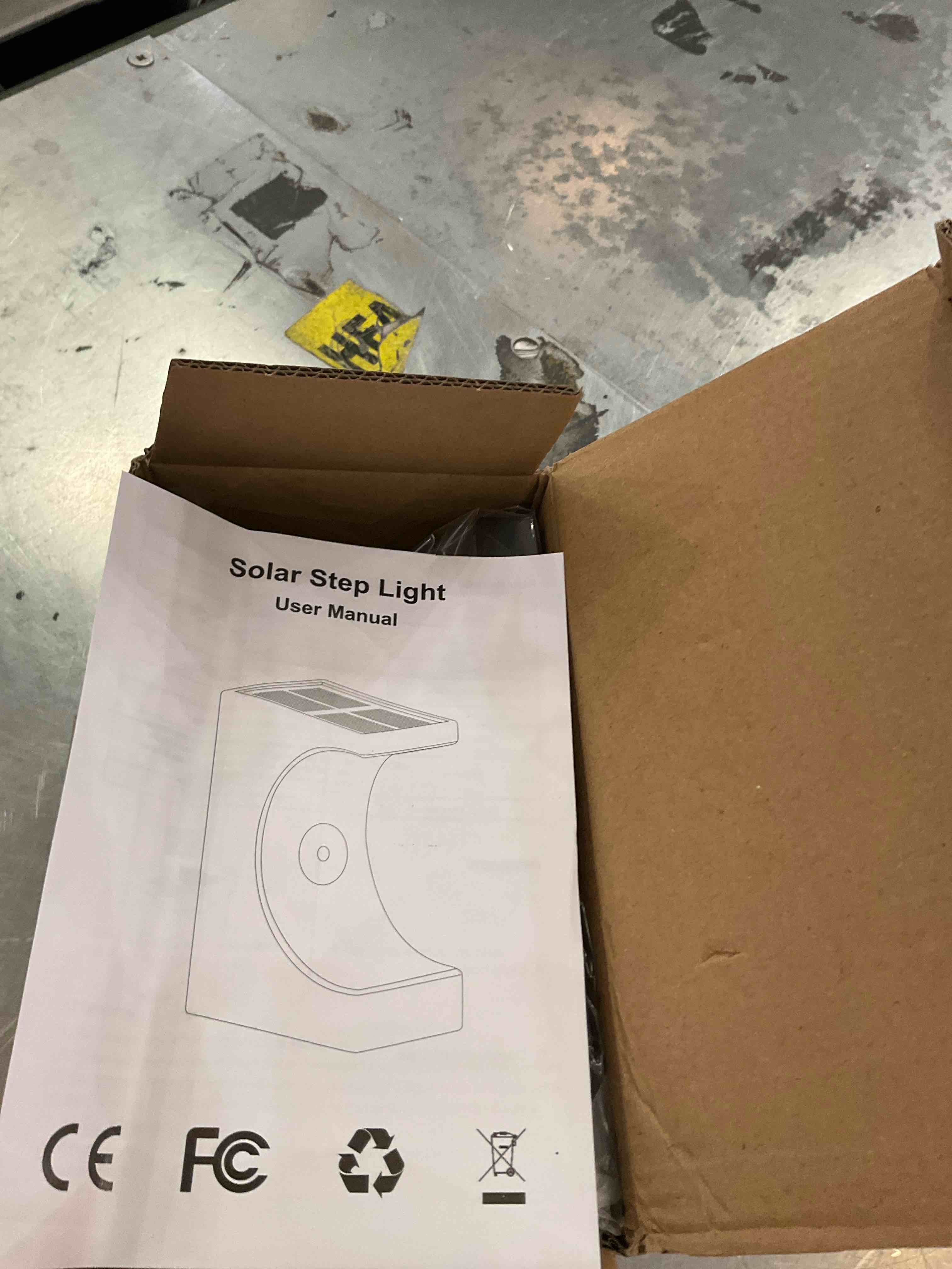 https://s3.amazonaws.com/lotting-images-prod/bidfta/PPE2542693_1751995532180.jpeg