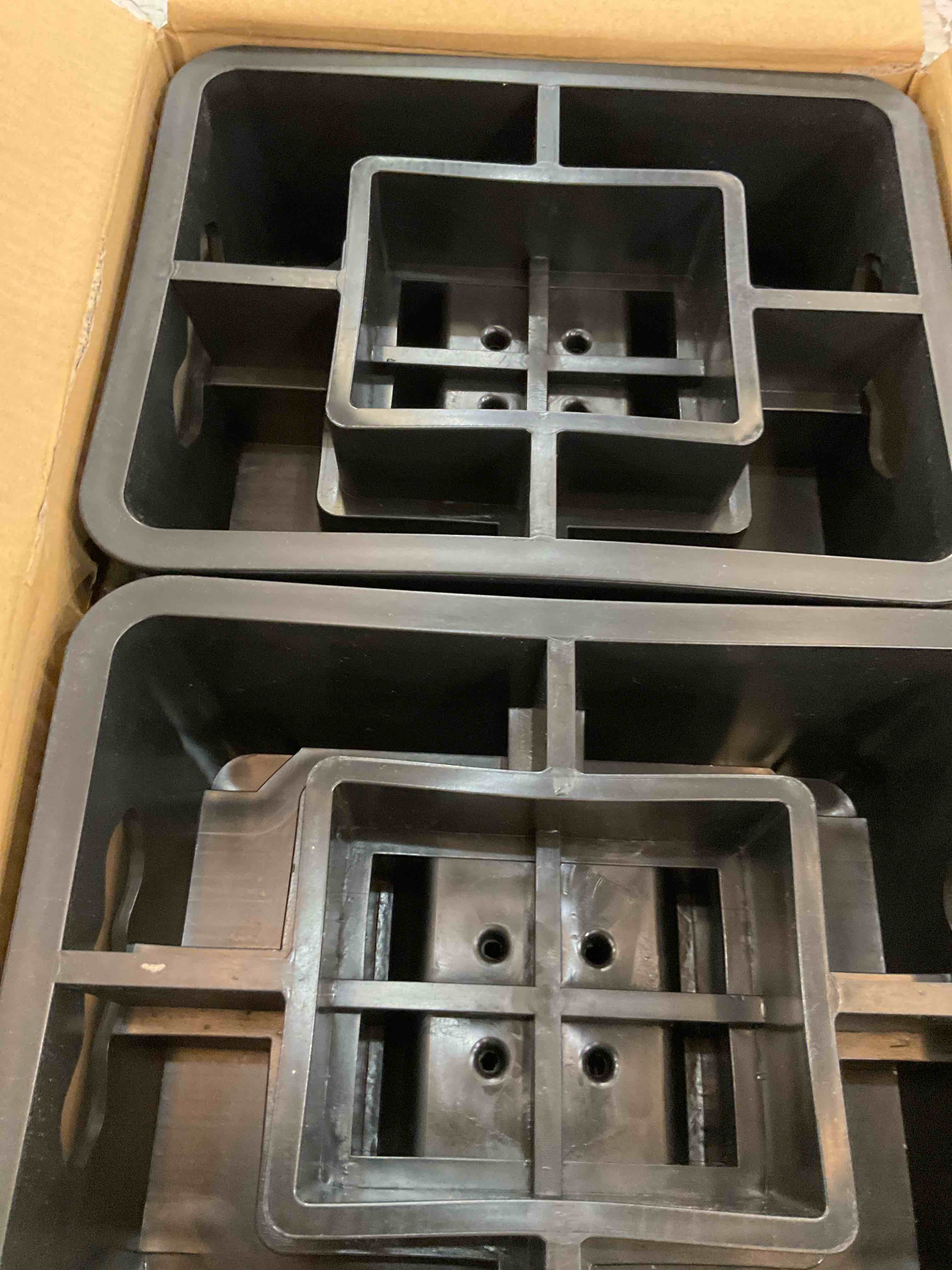 https://s3.amazonaws.com/lotting-images-prod/bidfta/PPE2542704_1752000730284.jpeg