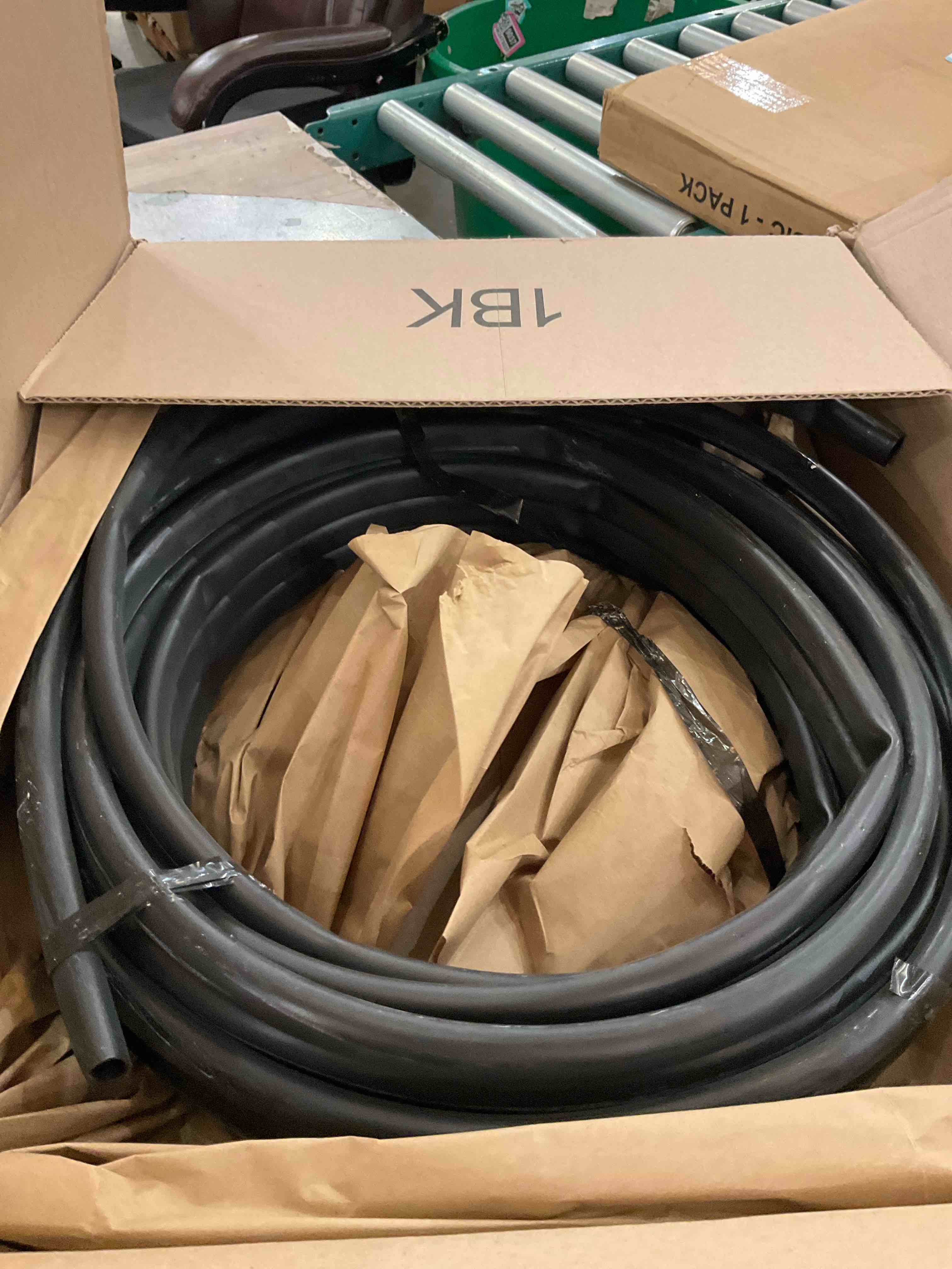 https://s3.amazonaws.com/lotting-images-prod/bidfta/PPE2542780_1751995533400.jpeg