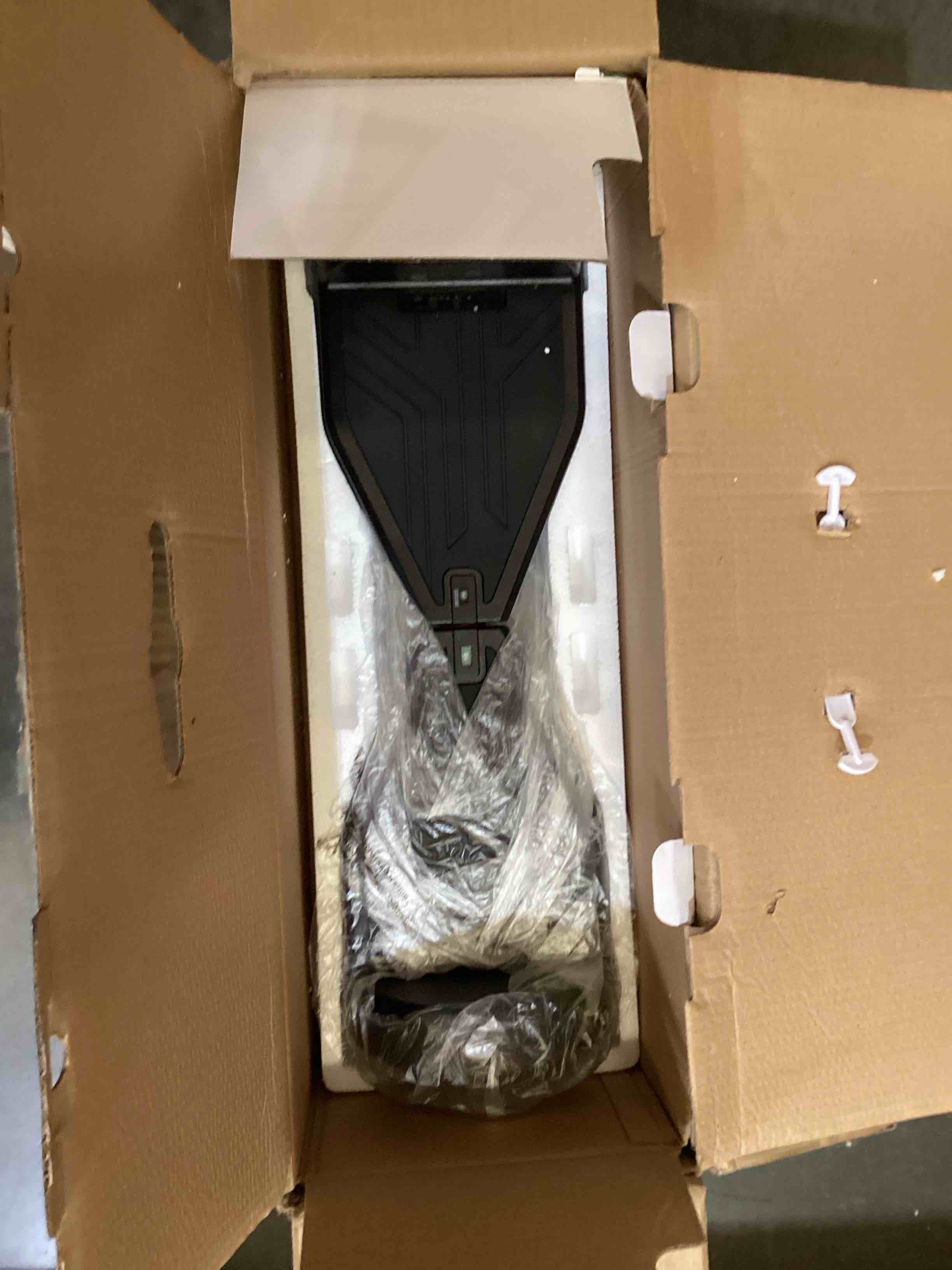 https://s3.amazonaws.com/lotting-images-prod/bidfta/PPE2543093_1755185868986.jpeg