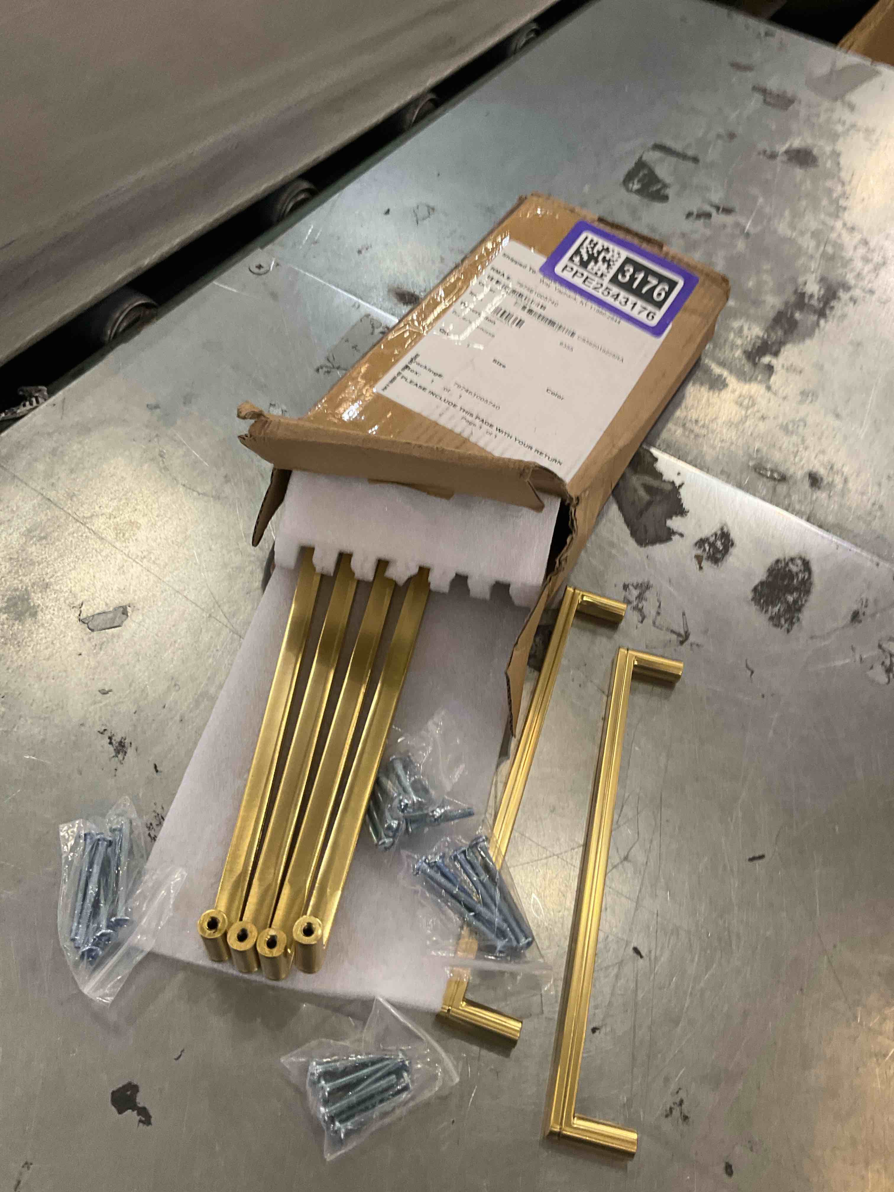 Center-to-Center Modern Polished Gold Bar 