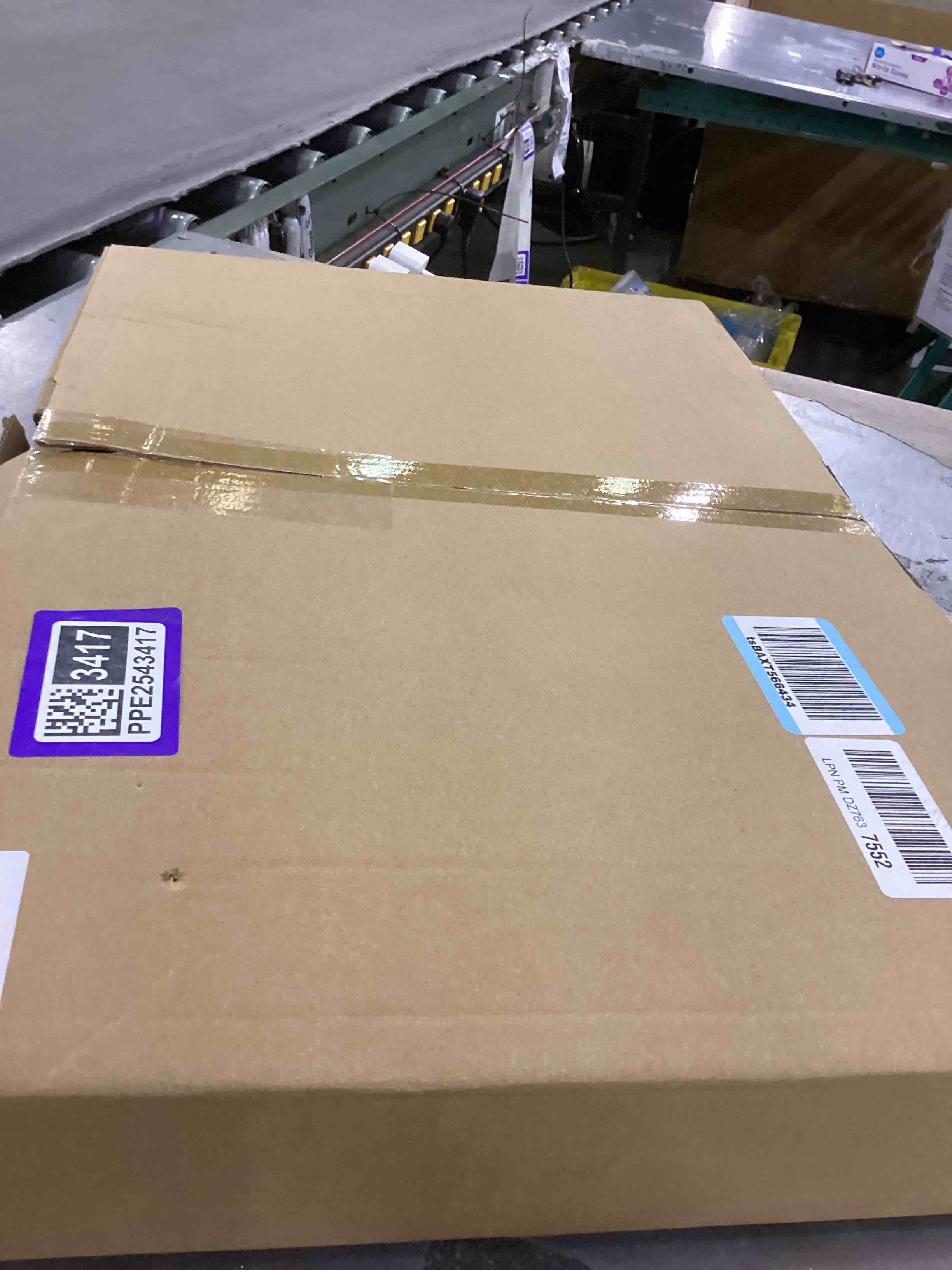 https://s3.amazonaws.com/lotting-images-prod/bidfta/PPE2543417_1752154164368.jpeg