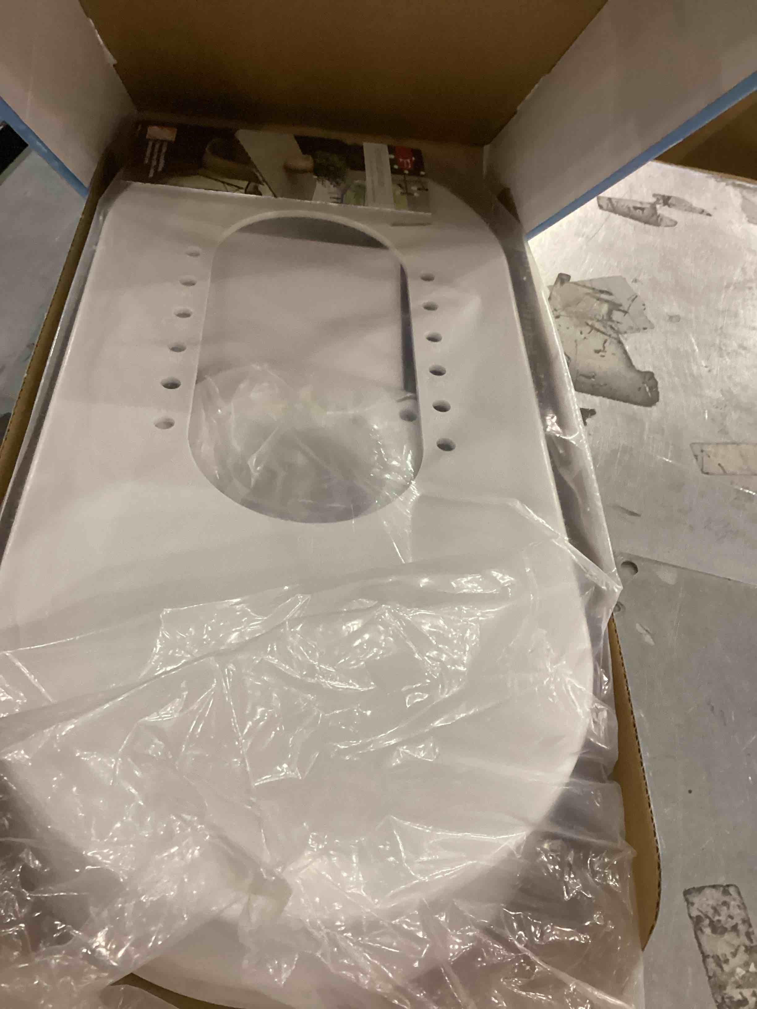 https://s3.amazonaws.com/lotting-images-prod/bidfta/PPE2543448_1752145672248.jpeg