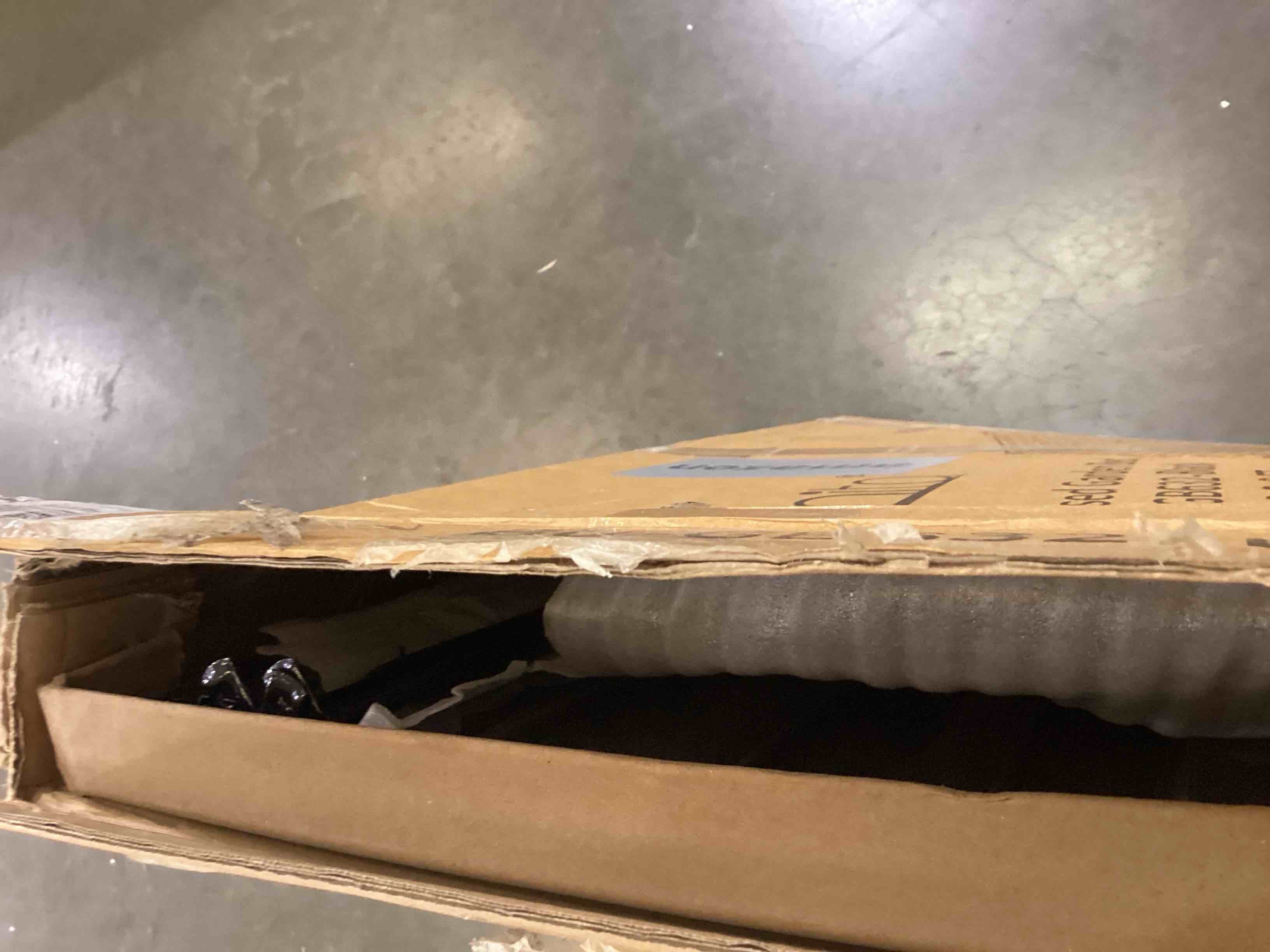 https://s3.amazonaws.com/lotting-images-prod/bidfta/PPE2543524_1752163840914.jpeg