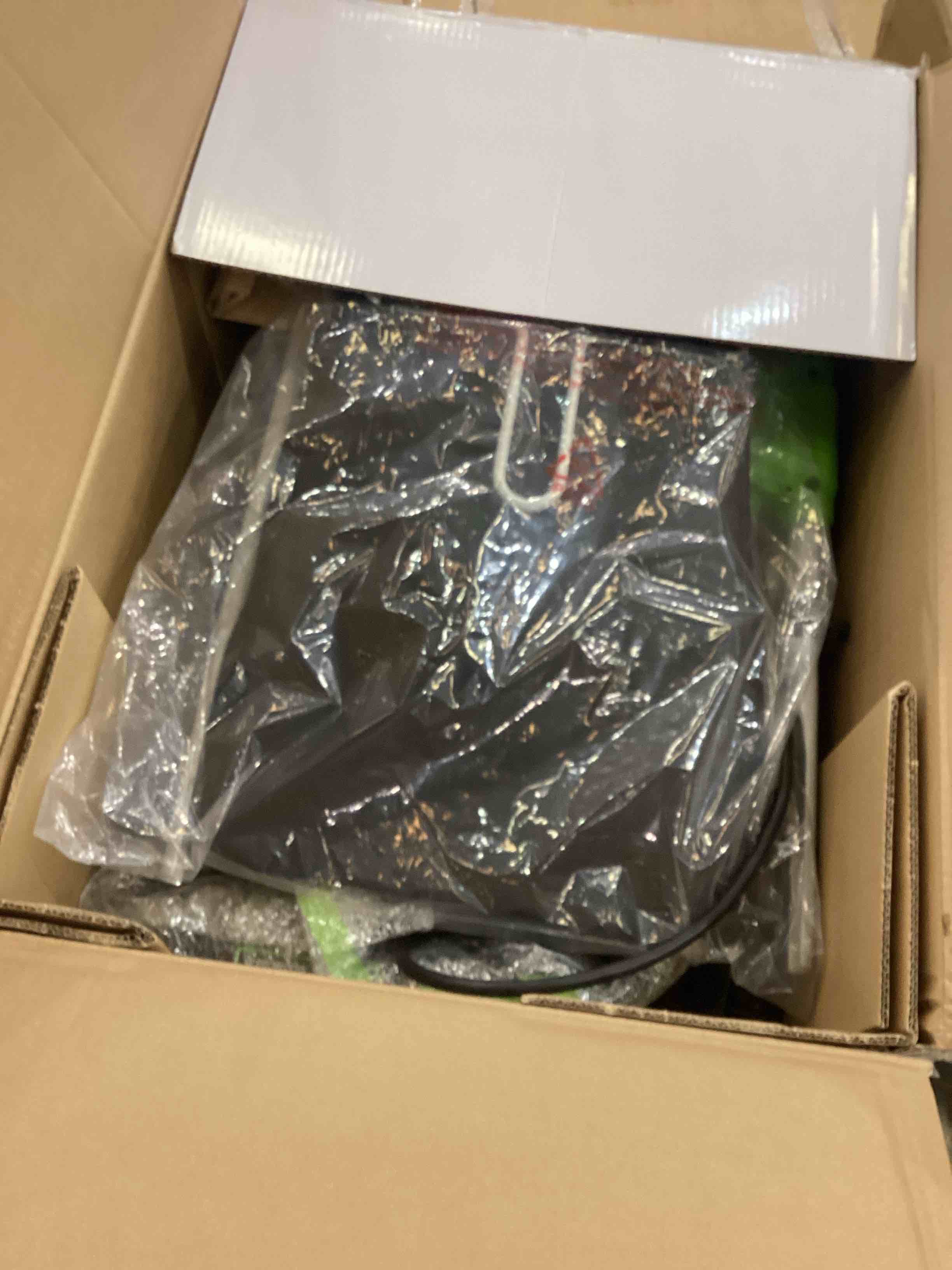 https://s3.amazonaws.com/lotting-images-prod/bidfta/PPE2543526_1752163716018.jpeg