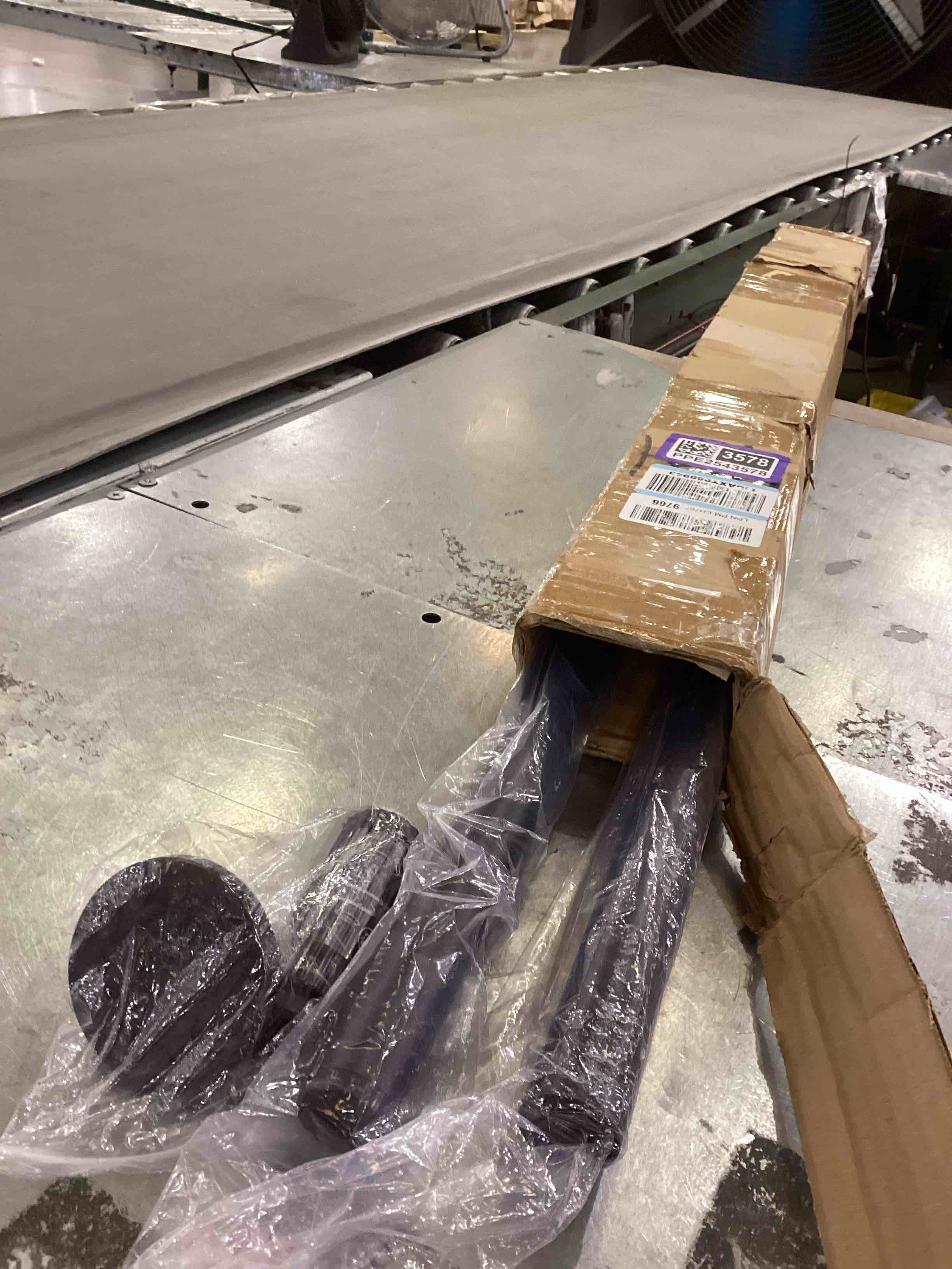 https://s3.amazonaws.com/lotting-images-prod/bidfta/PPE2543578_1752160333176.jpeg