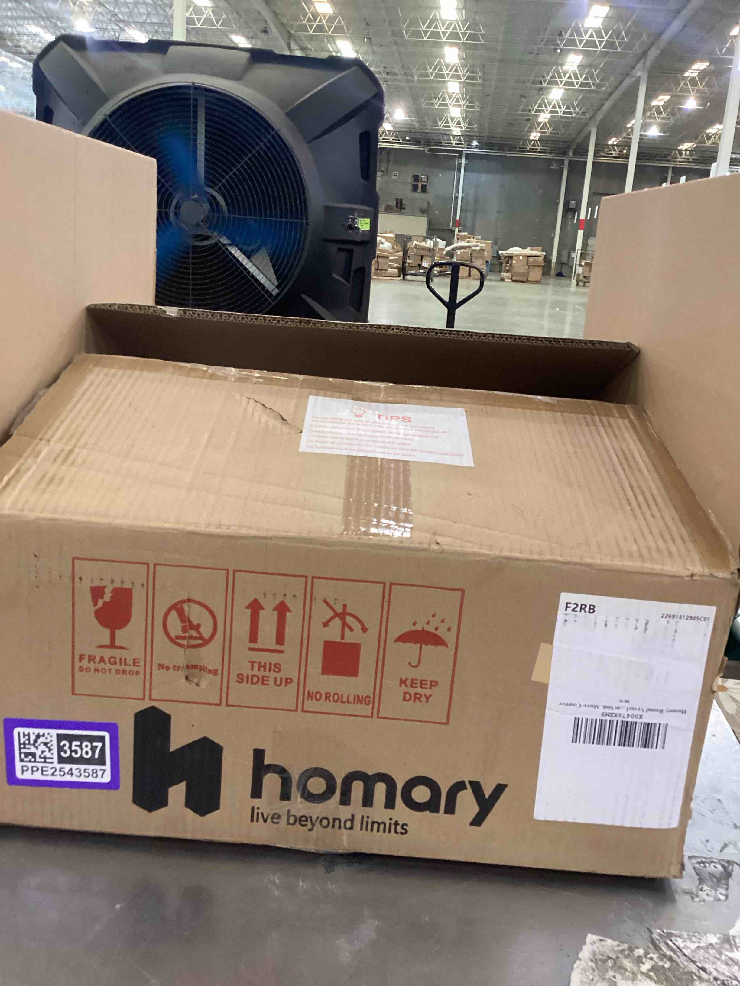https://s3.amazonaws.com/lotting-images-prod/bidfta/PPE2543587_1752162240362.jpeg