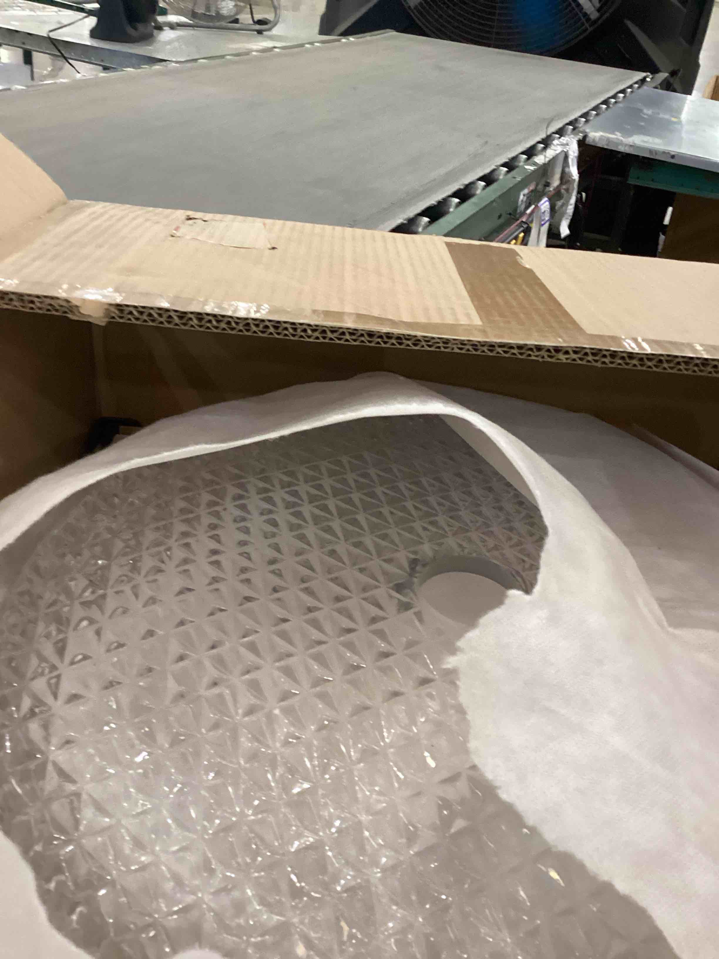 https://s3.amazonaws.com/lotting-images-prod/bidfta/PPE2543587_1752162302086.jpeg