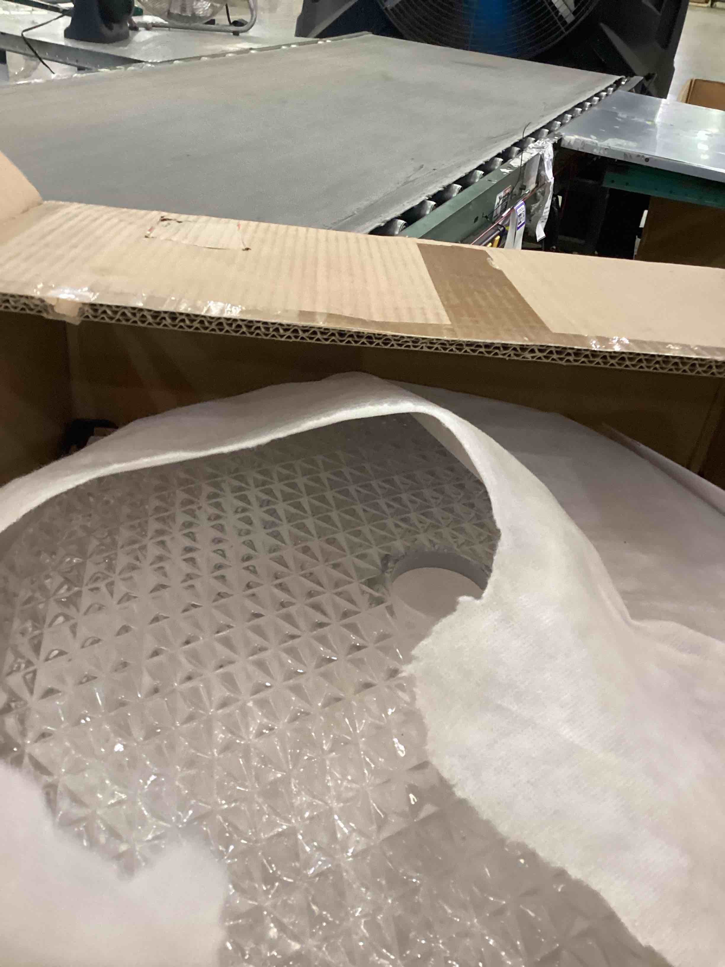 https://s3.amazonaws.com/lotting-images-prod/bidfta/PPE2543587_1752162303108.jpeg