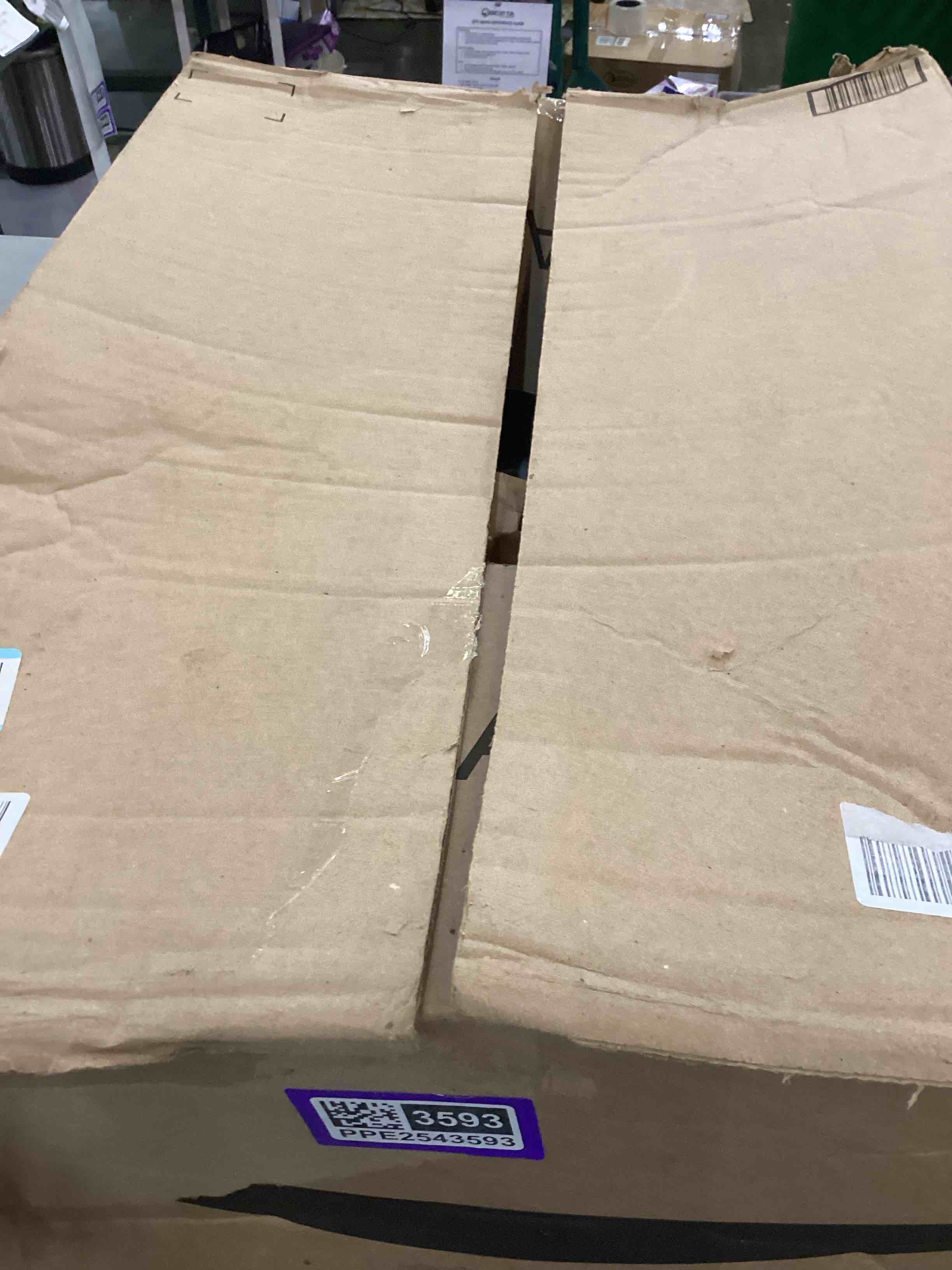 https://s3.amazonaws.com/lotting-images-prod/bidfta/PPE2543593_1752174991284.jpeg