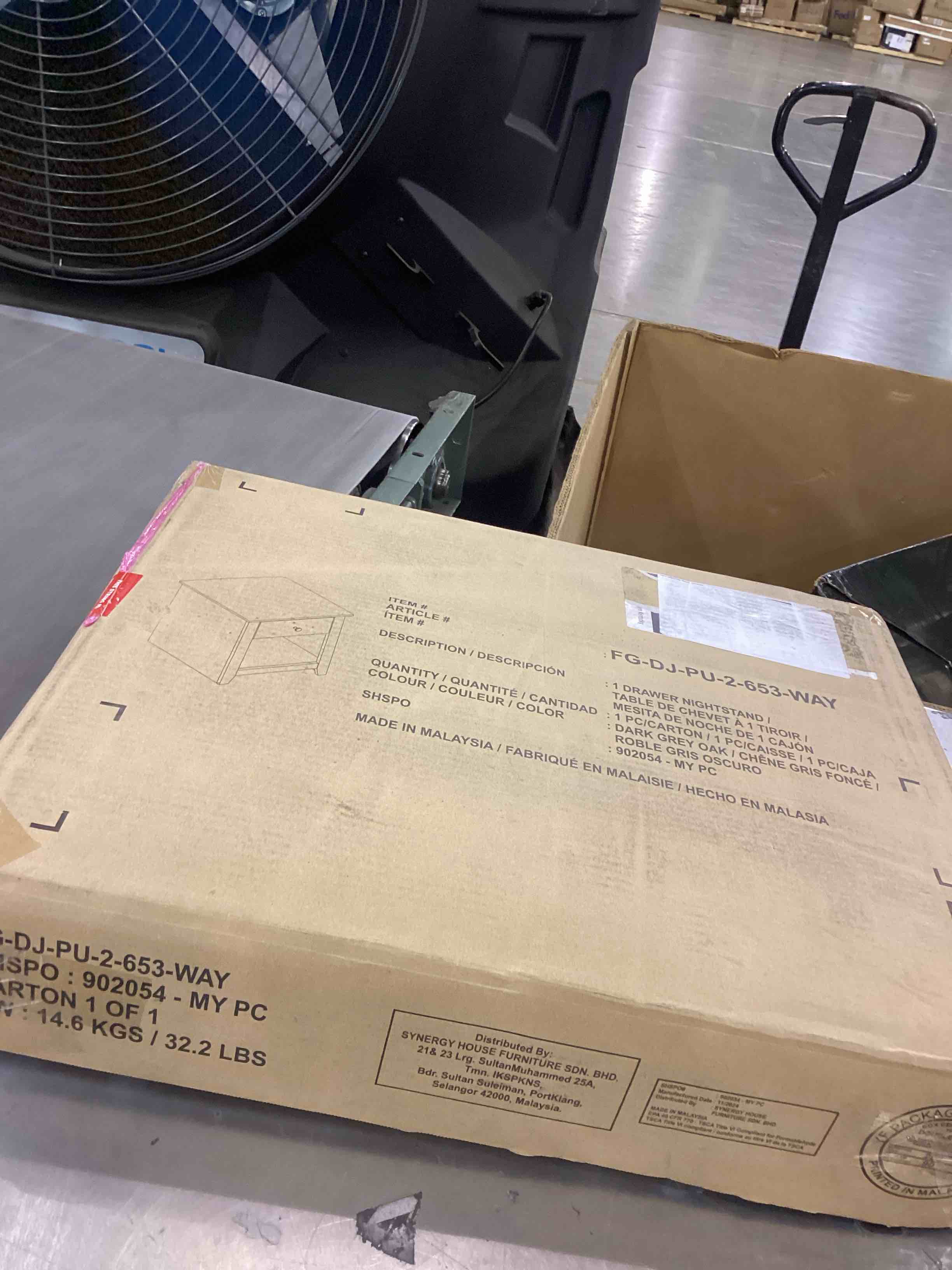 https://s3.amazonaws.com/lotting-images-prod/bidfta/PPE2543648_1752236523903.jpeg