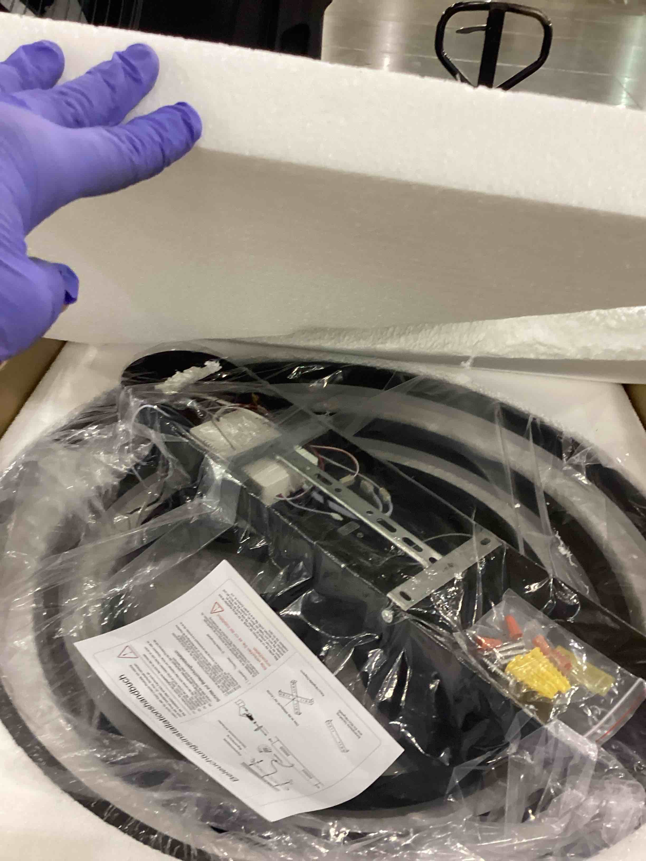 https://s3.amazonaws.com/lotting-images-prod/bidfta/PPE2543658_1752238602608.jpeg