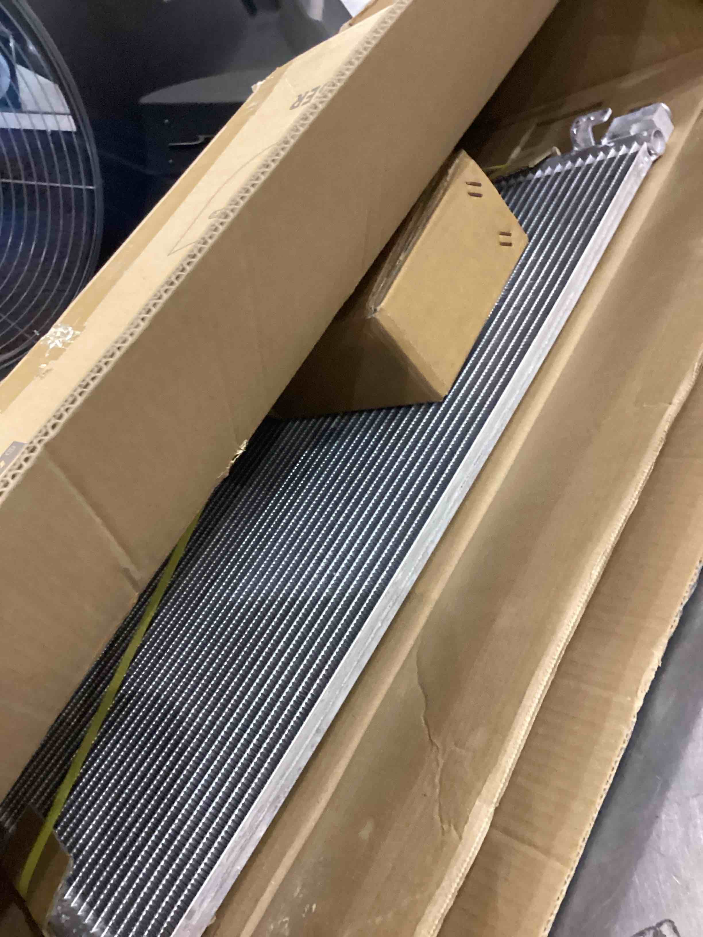 https://s3.amazonaws.com/lotting-images-prod/bidfta/PPE2543735_1752241392259.jpeg