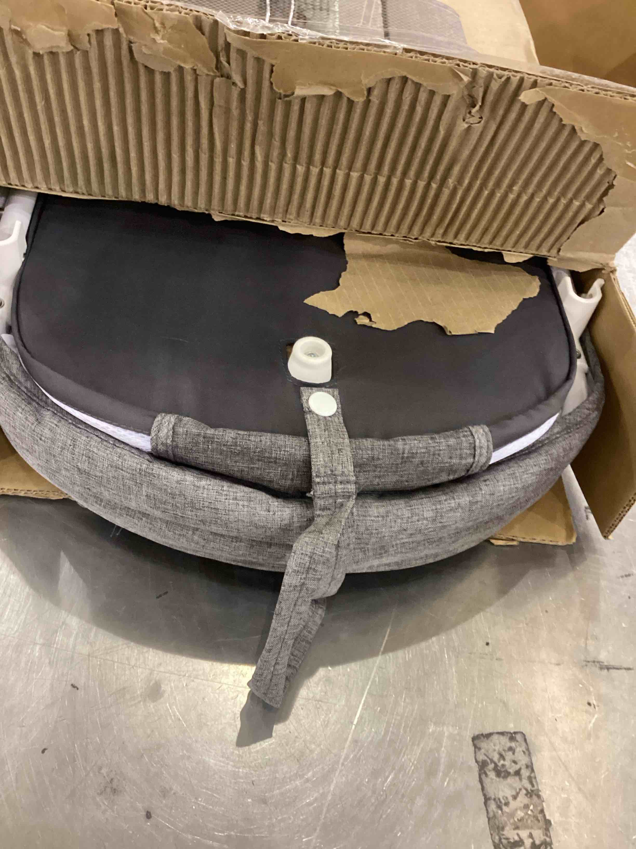https://s3.amazonaws.com/lotting-images-prod/bidfta/PPE2543762_1752495650815.jpeg