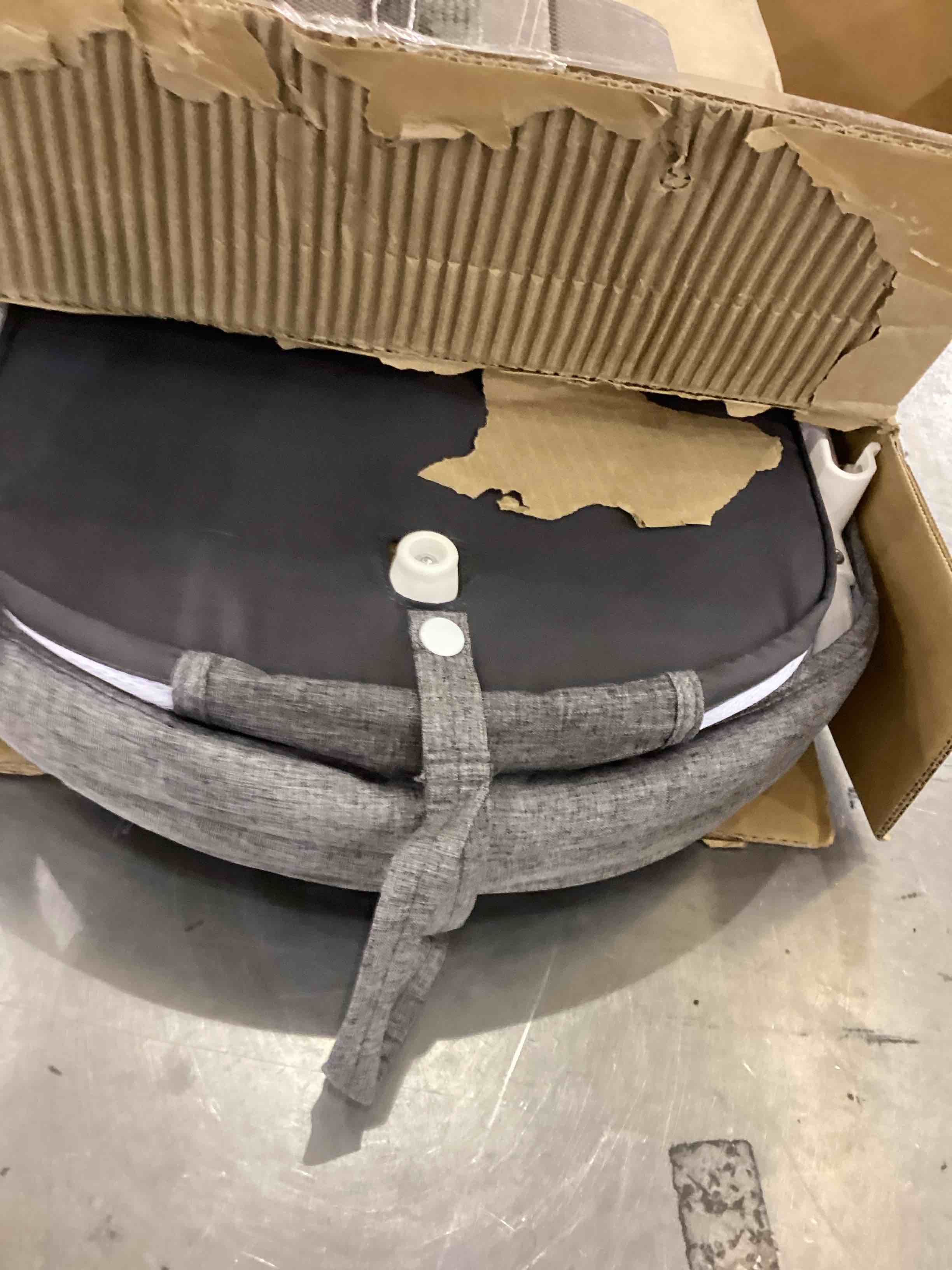 https://s3.amazonaws.com/lotting-images-prod/bidfta/PPE2543762_1752495652070.jpeg